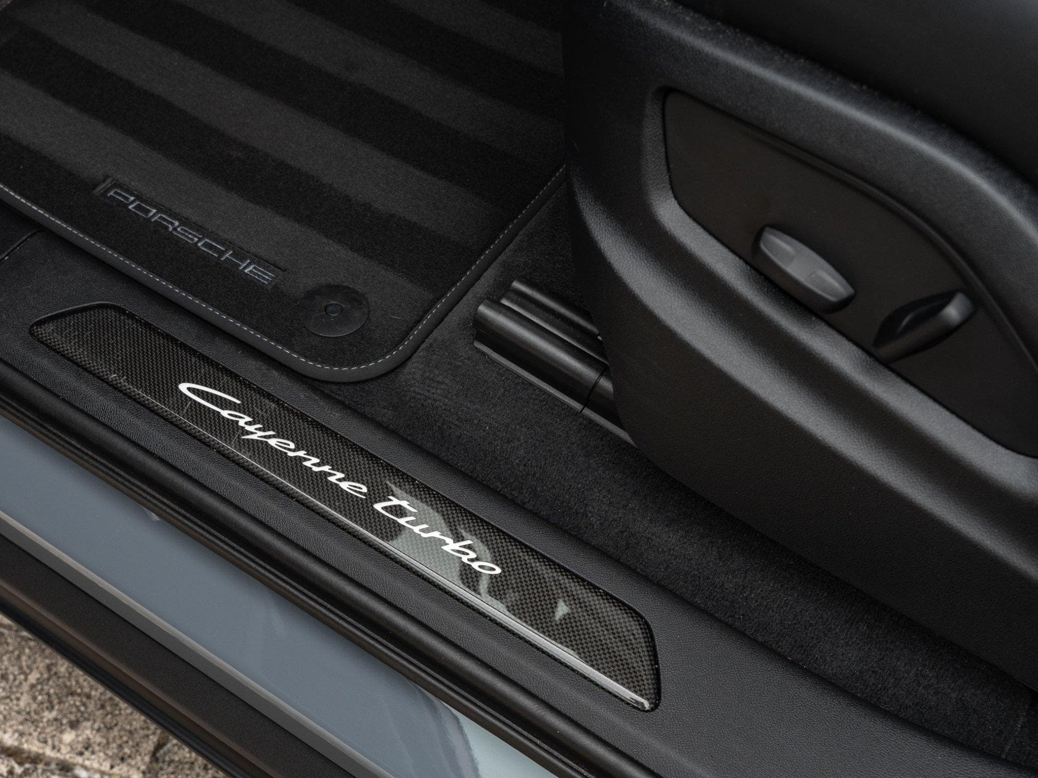 Porsche Cayenne Porsche Cayenne Turbo E-Hybrid Coupé GT (2025) - Photo 9