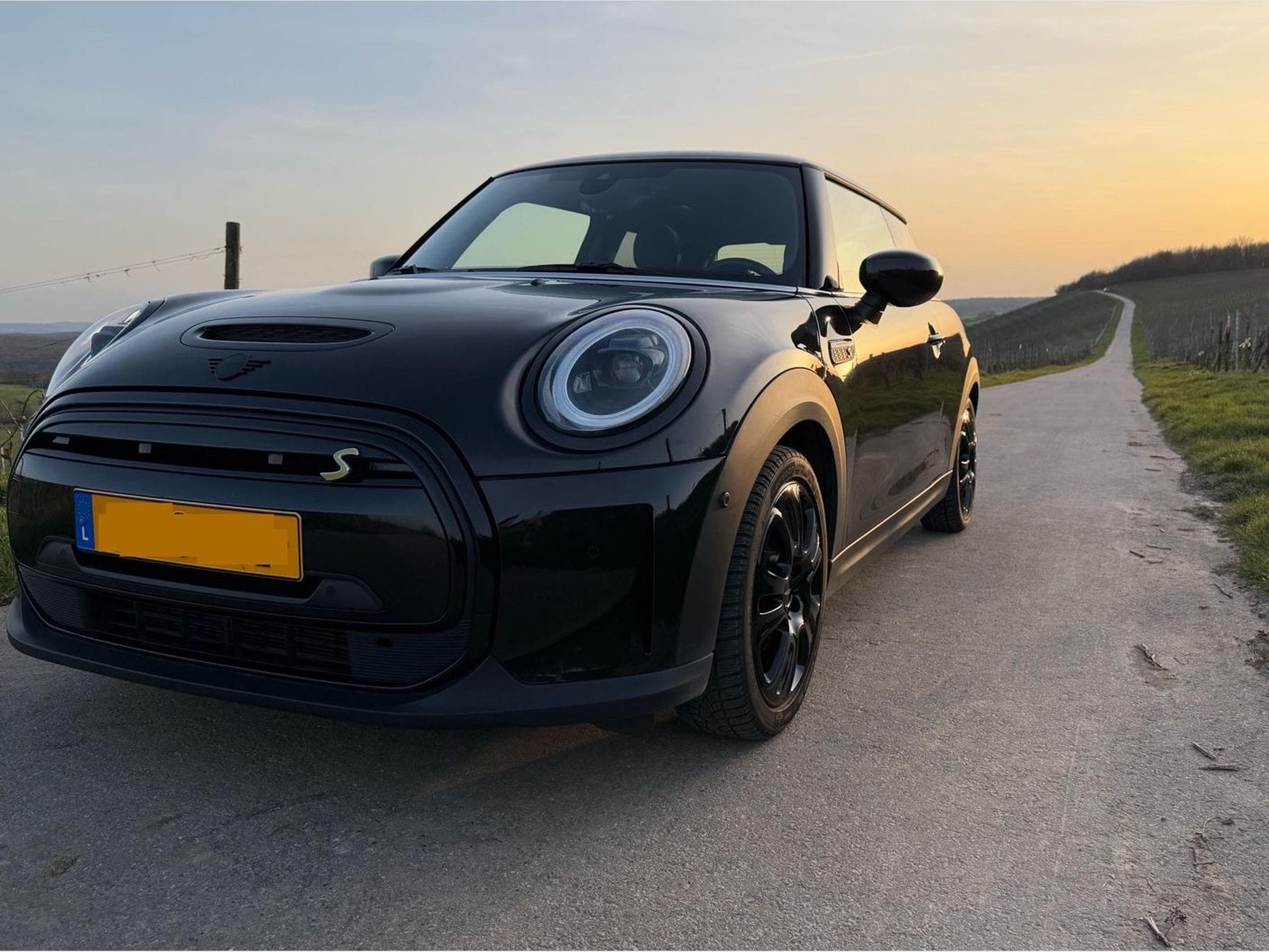Mini Cooper SE (2022) - Photo 1