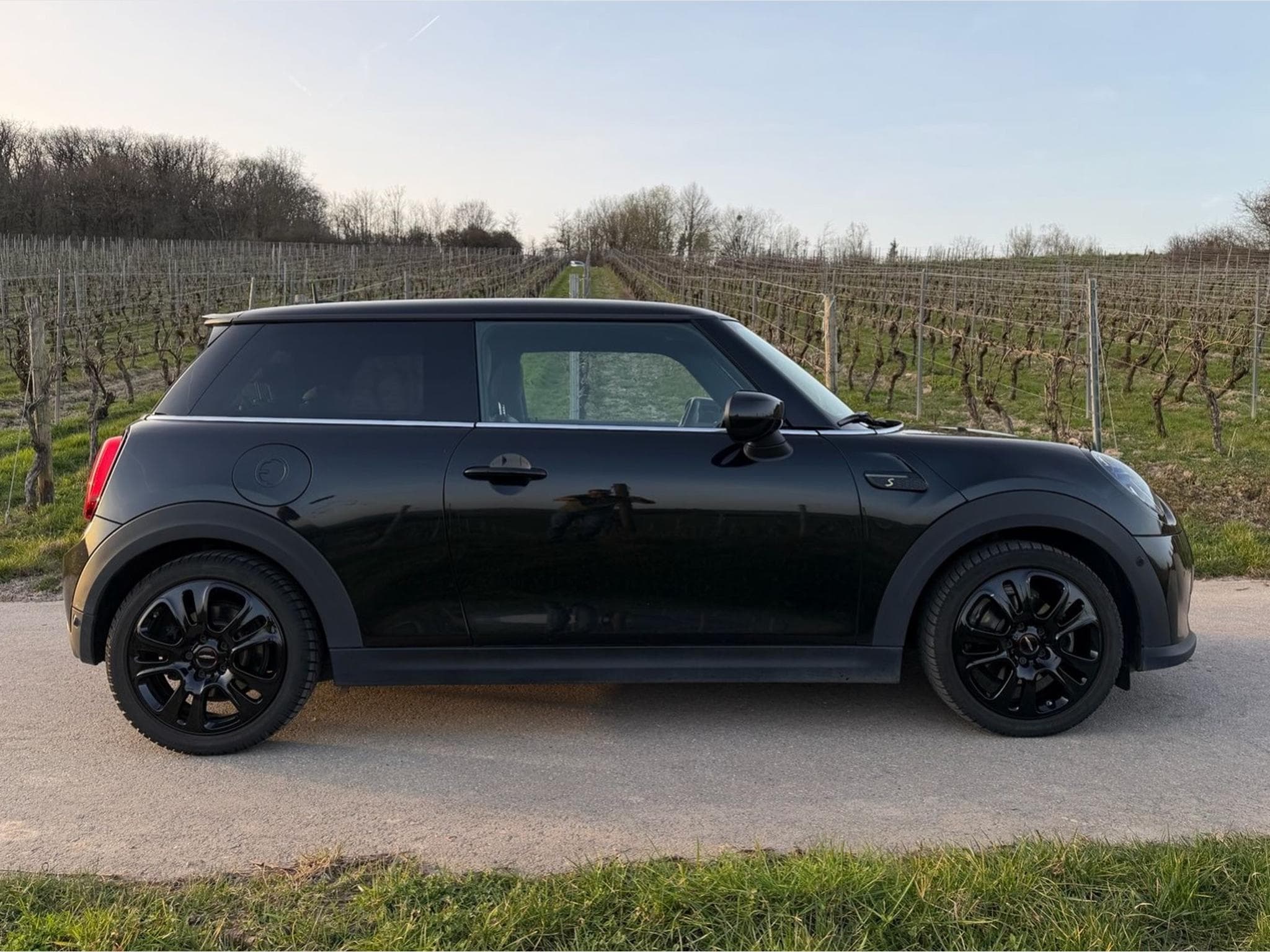 Mini Cooper SE (2022) - Photo 2