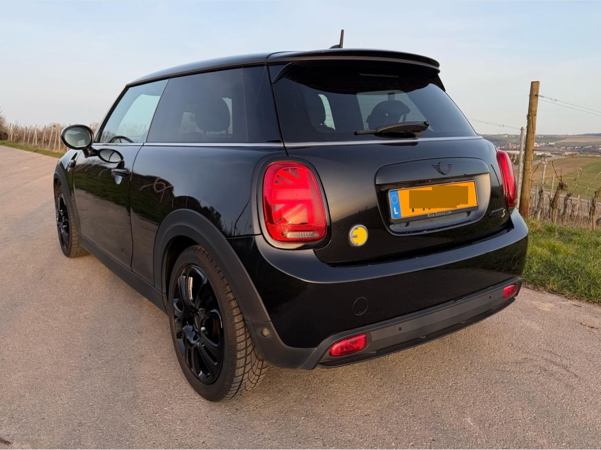 Mini Cooper SE (2022) - Photo 3