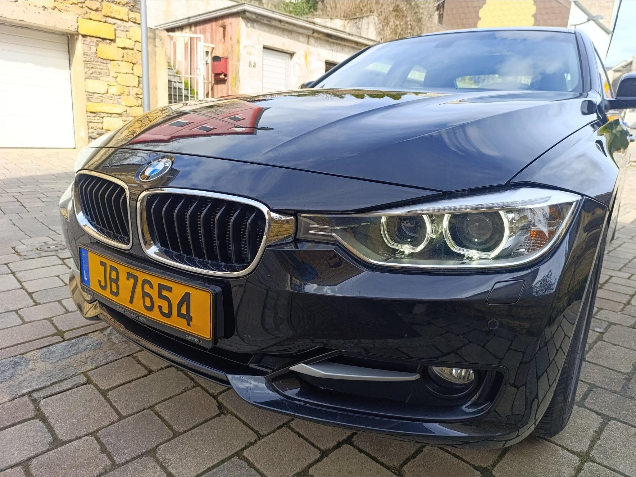 BMW 320 Sport (2012) - Photo 2