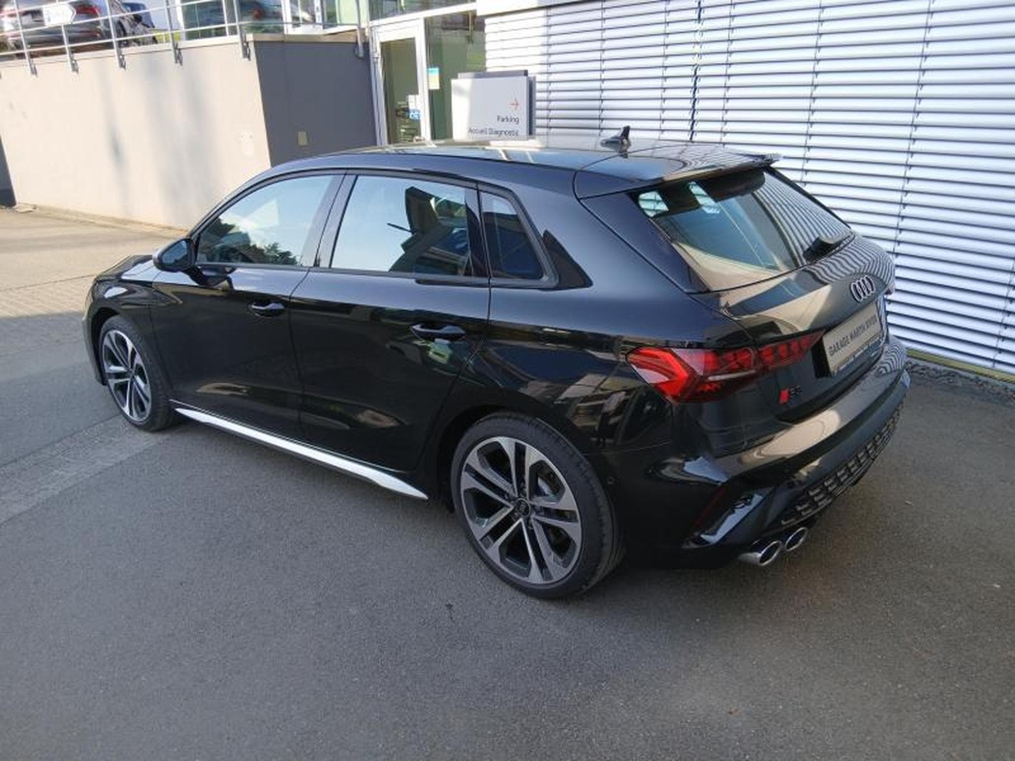 Audi S3 Sportback TFSI quattro s-tronic (2024) - Foto 2