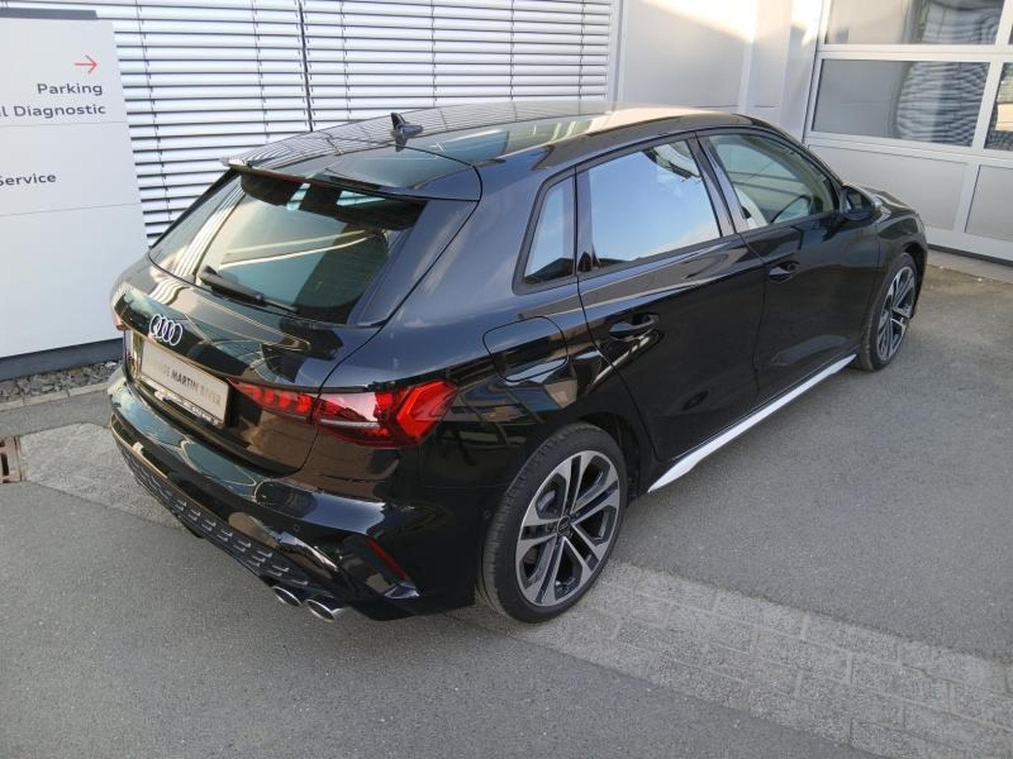 Audi S3 Sportback TFSI quattro s-tronic (2024) - Foto 4