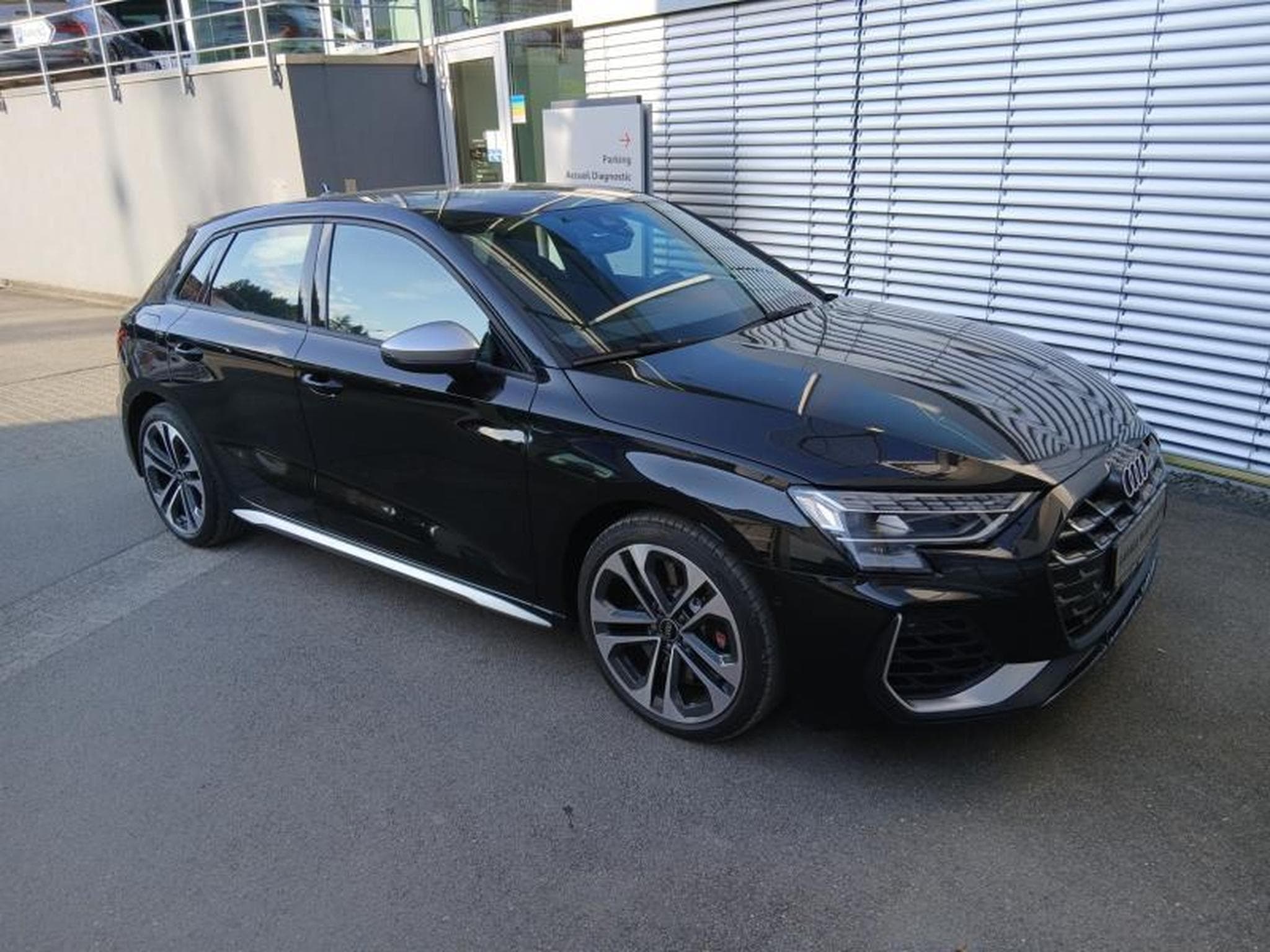 Audi S3 Sportback TFSI quattro s-tronic (2024) - Foto 5