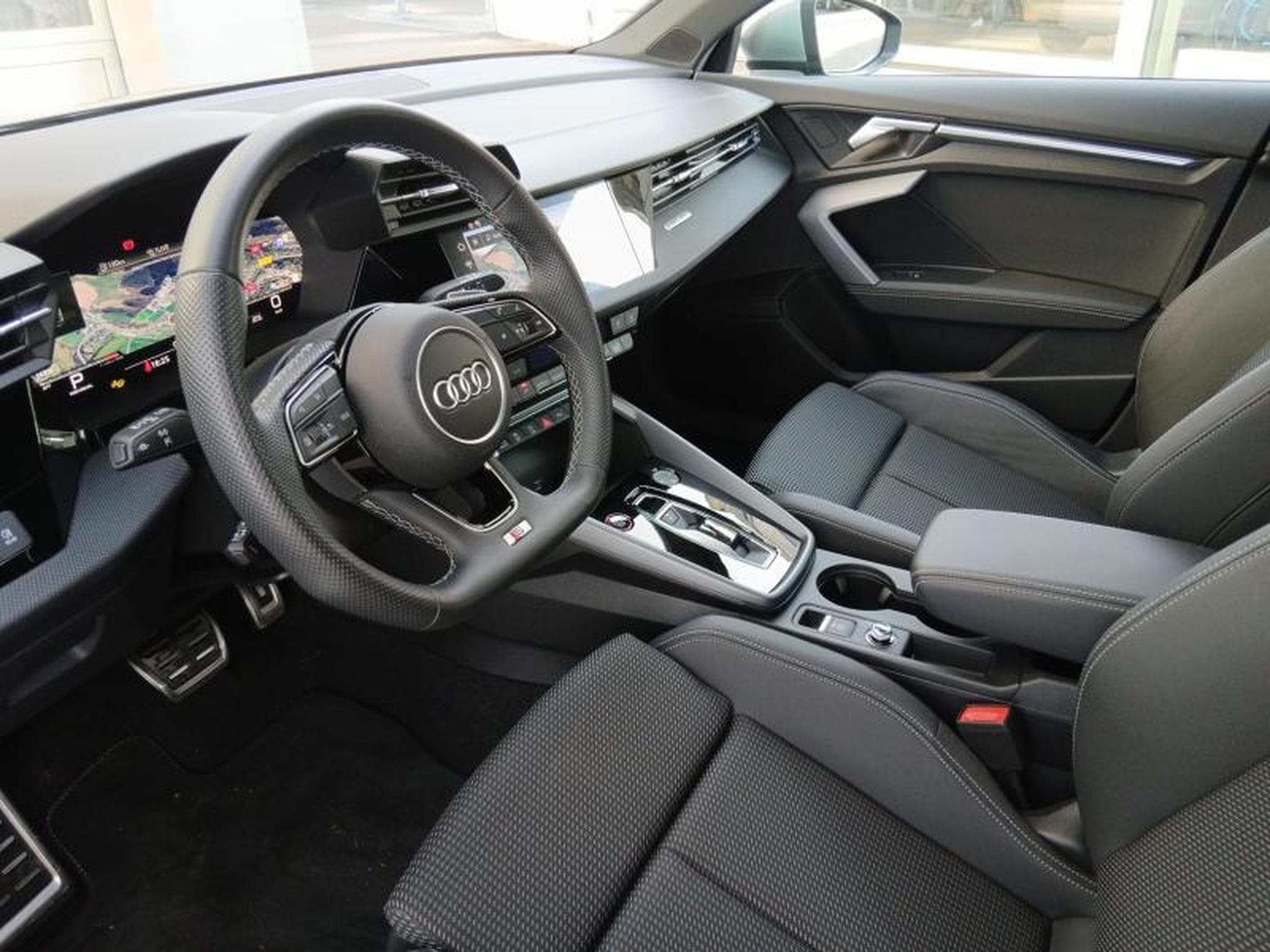 Audi S3 Sportback TFSI quattro s-tronic (2024) - Foto 9