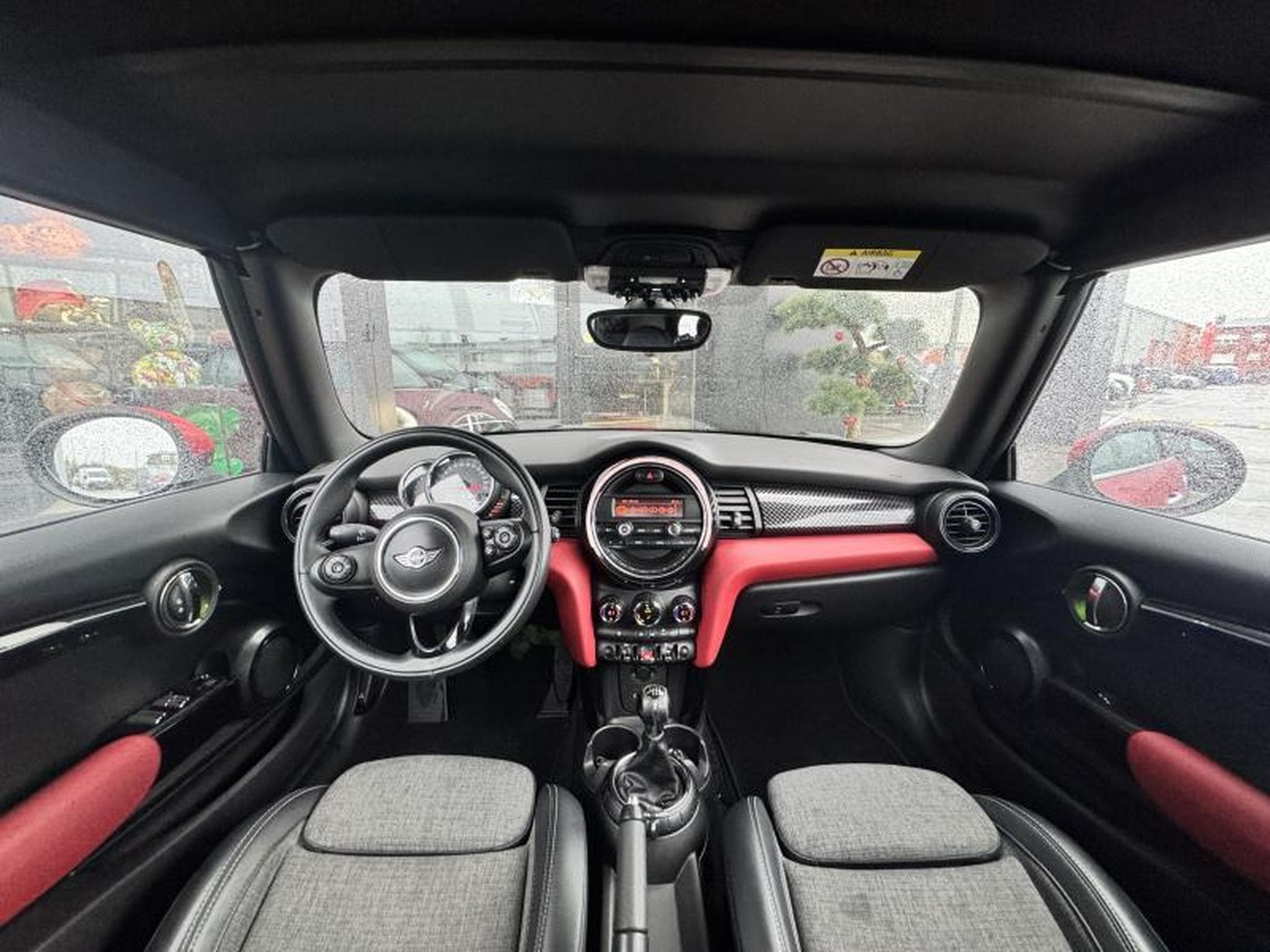 Mini Cooper Kit JCW (2017) - Photo 8