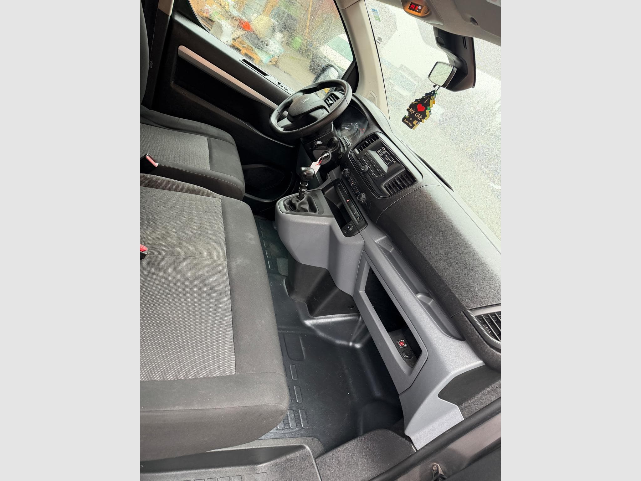 Peugeot Expert 2.0 HDI 150ch Long 6 Places (2021) - Foto 3