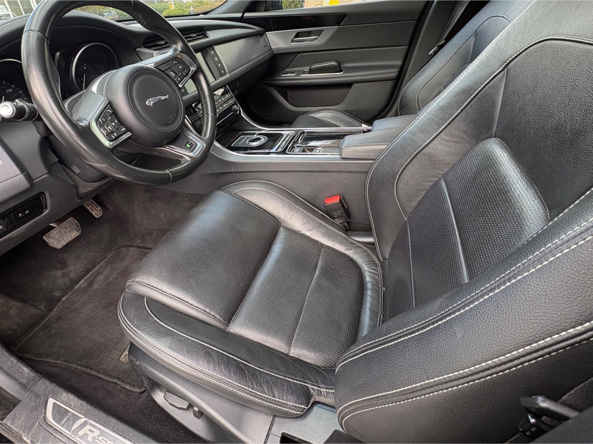 Jaguar XF Jaguar XF Sportbrake R‑Sport (2018) - Photo 4