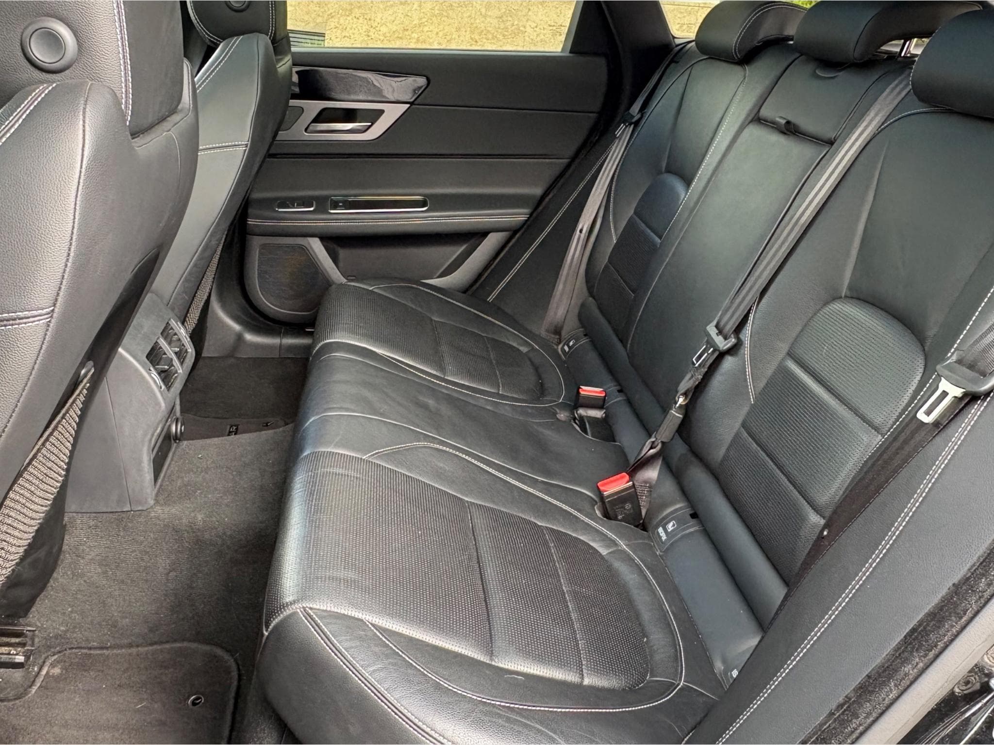 Jaguar XF Jaguar XF Sportbrake R‑Sport (2018) - Photo 9