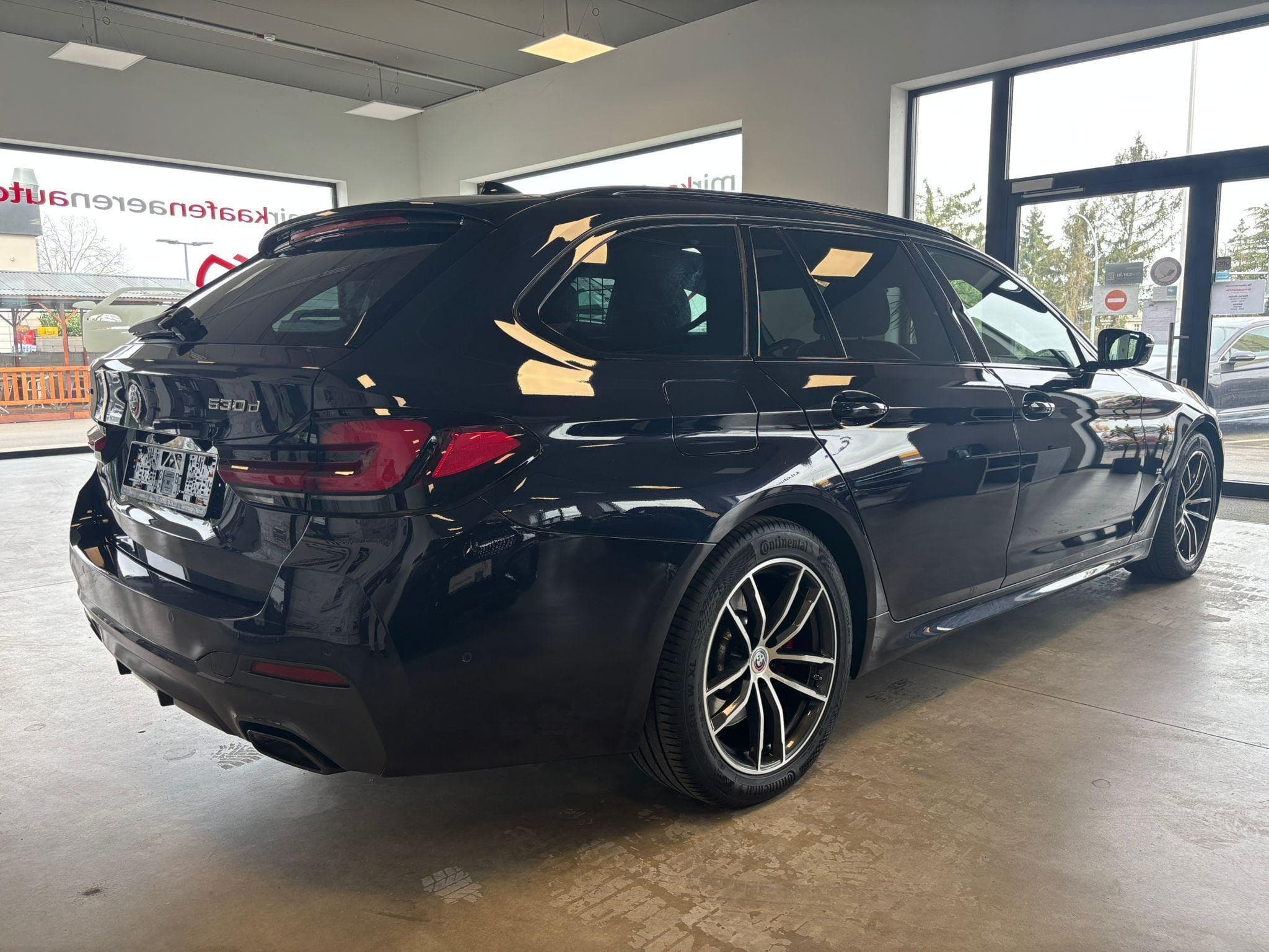 BMW 530 d xDrive M Sport (2023) - Foto 6
