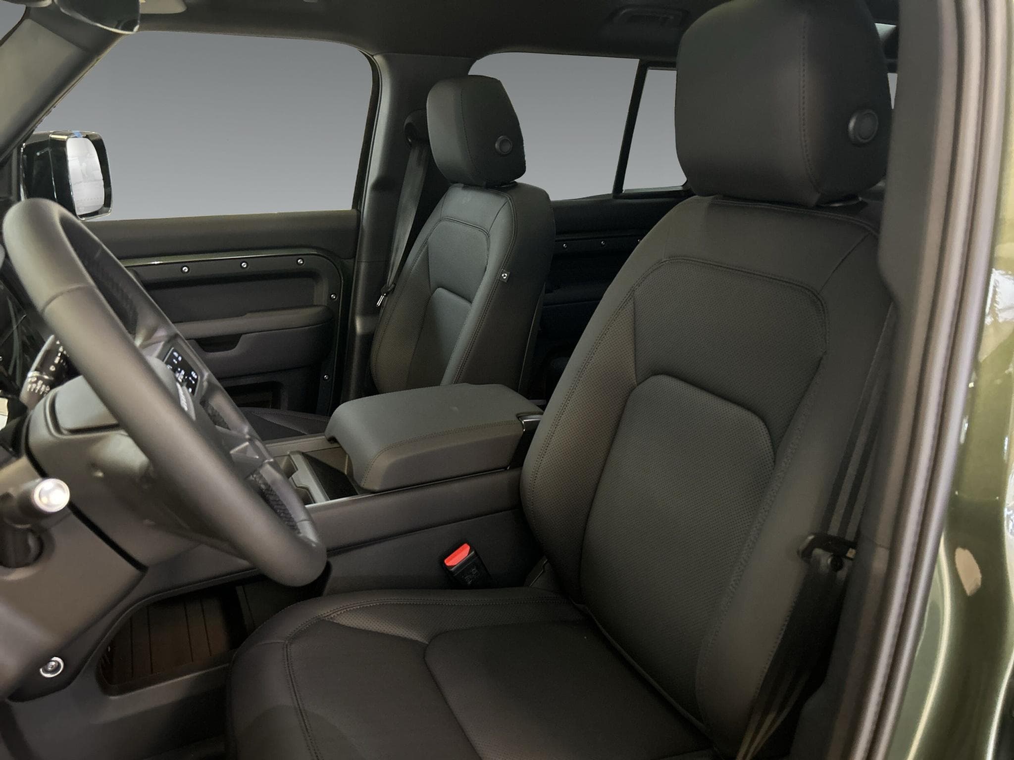 Land-Rover Defender 110 D250 X-Dynamic SE +AHK+WinterPaket (2026) - Foto 7
