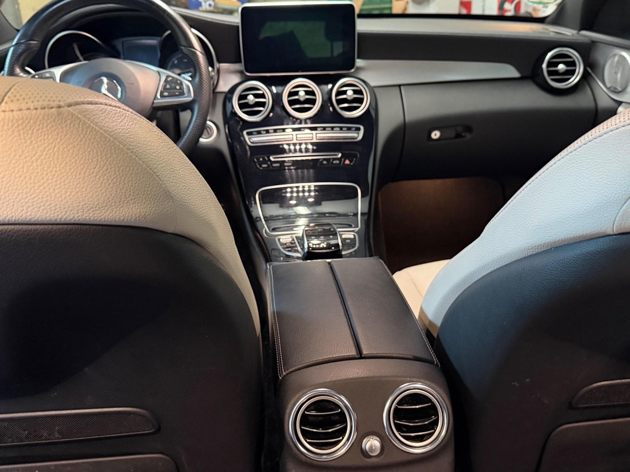 Mercedes C 300 H (2015) - Foto 11