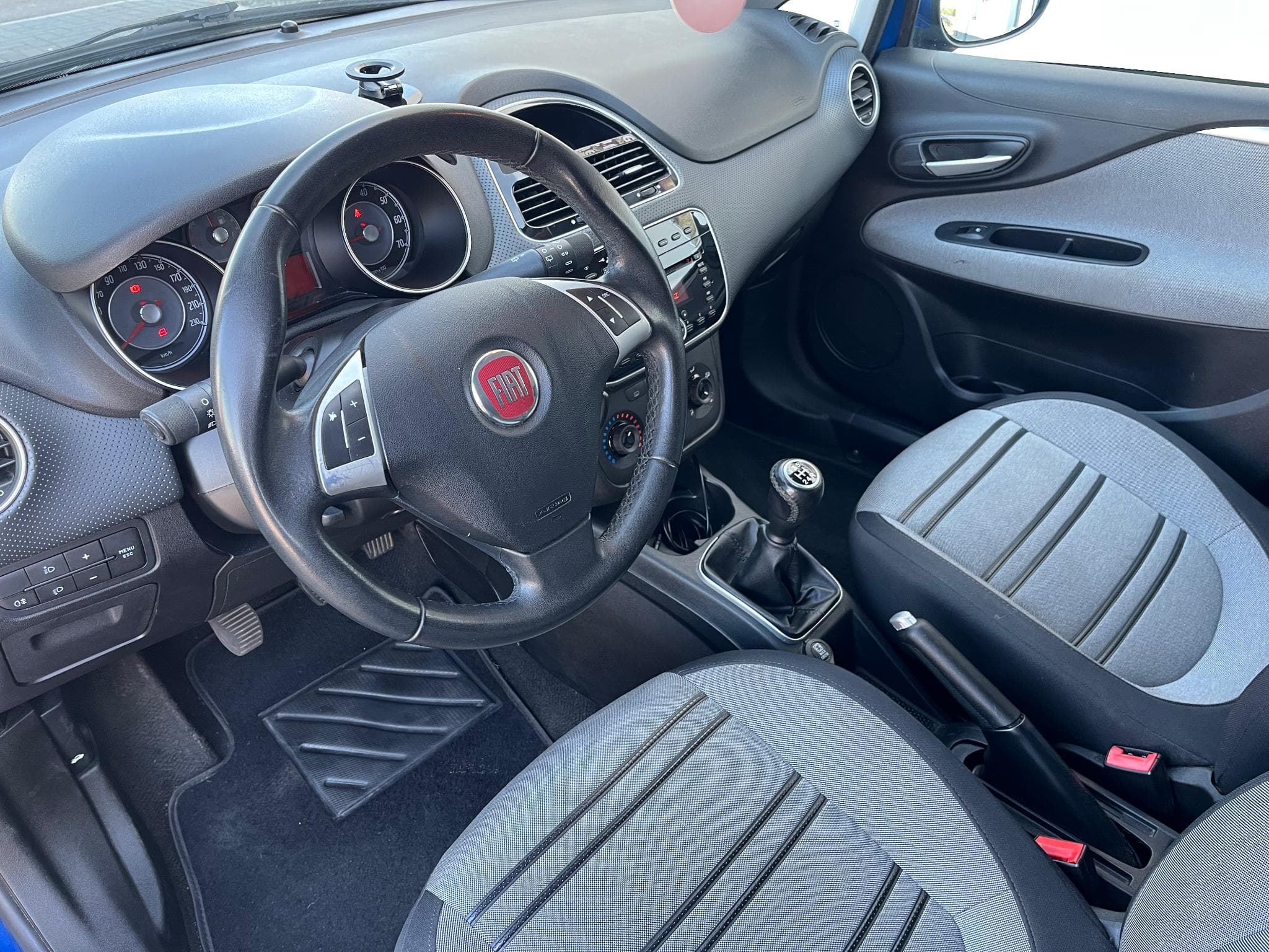 Fiat Punto Evo 1.3 D (2012) - Foto 11