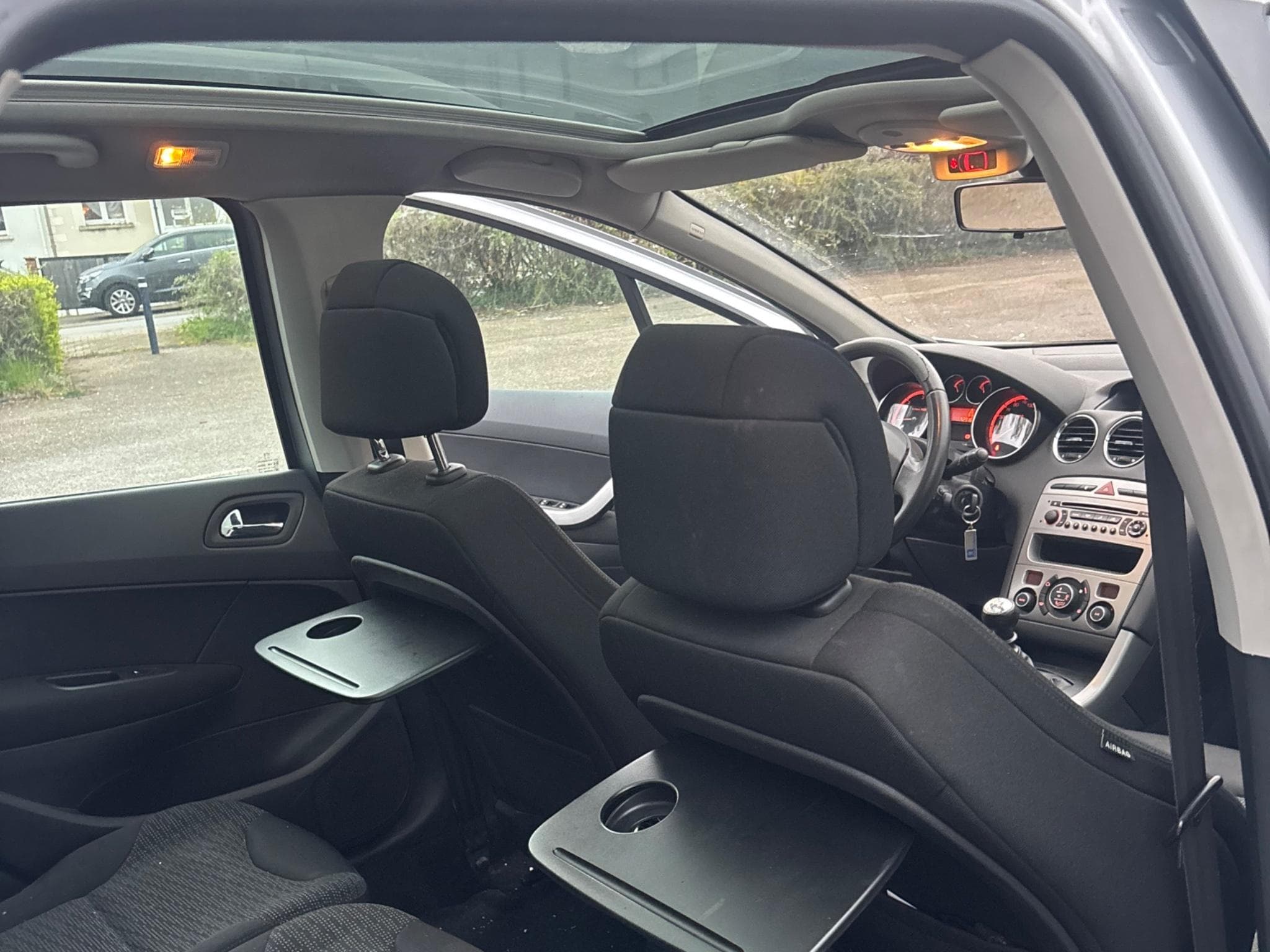 Peugeot 308 Break (2010) - Photo 3