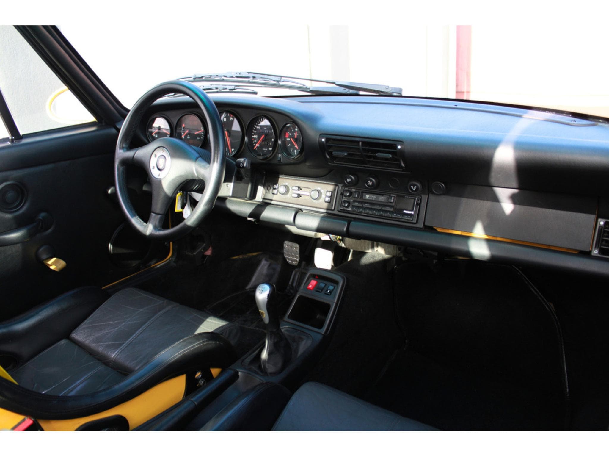 Porsche 911 Carrera RS (1996) - Photo 18