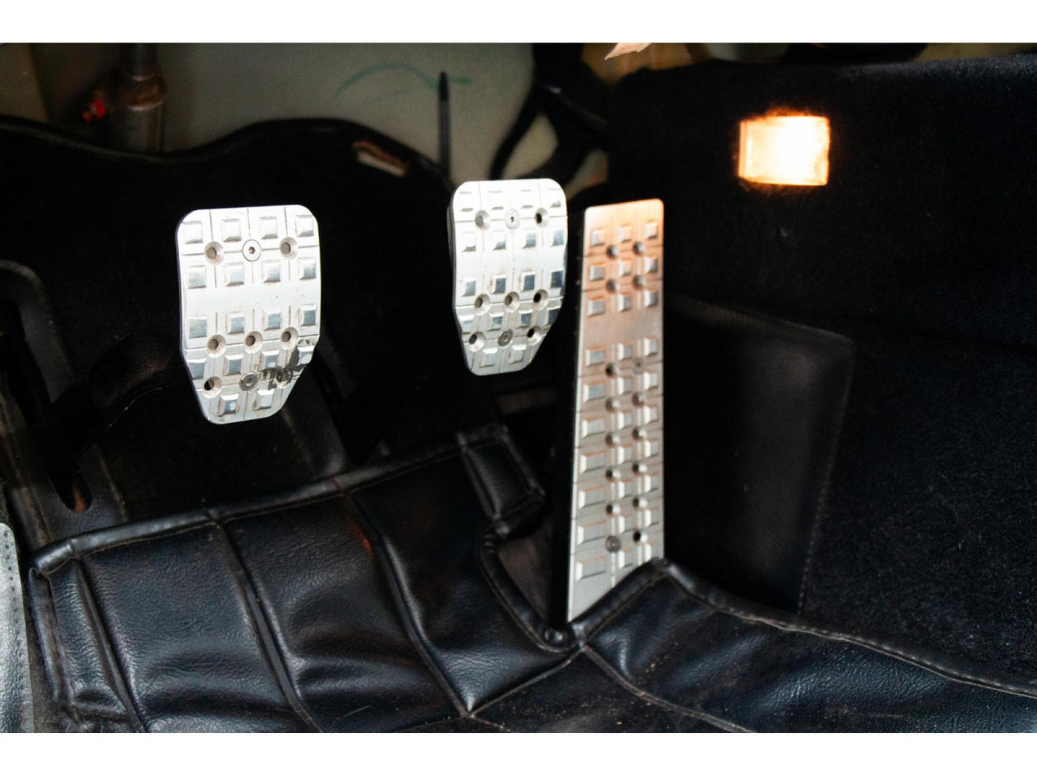 Porsche 911 Carrera RS (1996) - Photo 25