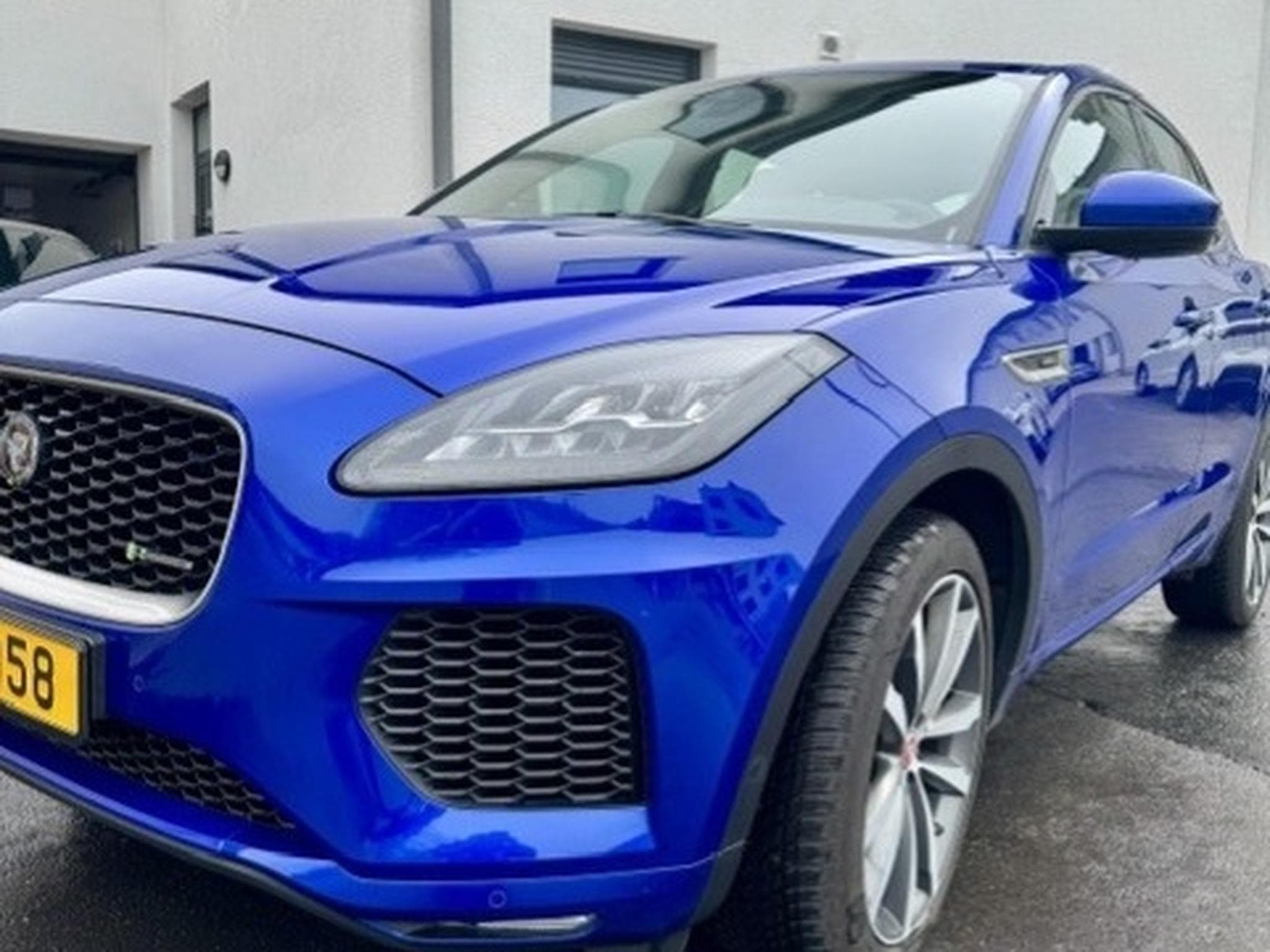 Jaguar E-Pace P300 R-Dynamic HSE (2018) - Photo 1
