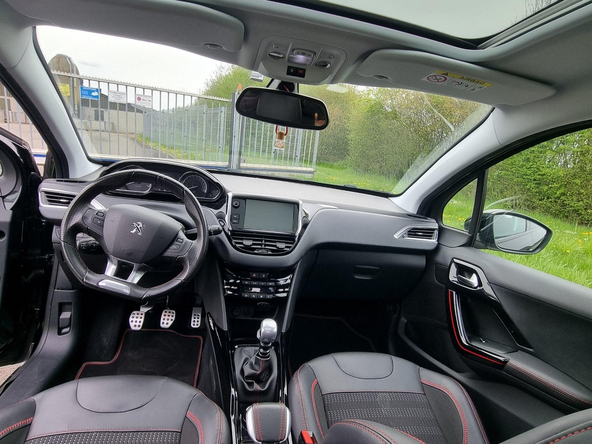 Peugeot 2008 GT-LINE (2018) - Photo 3