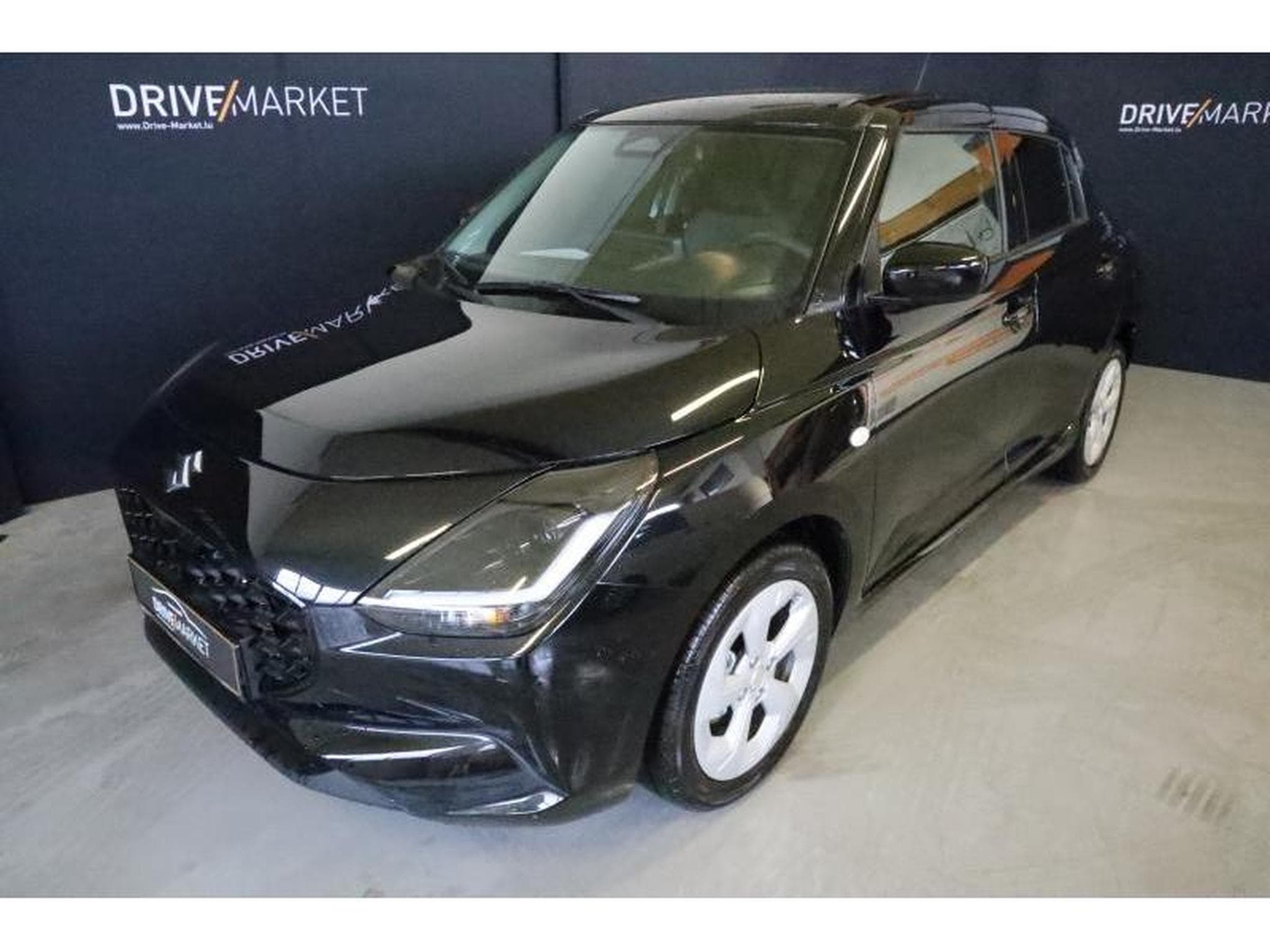 Suzuki Swift GL+ (2026) - Photo 15