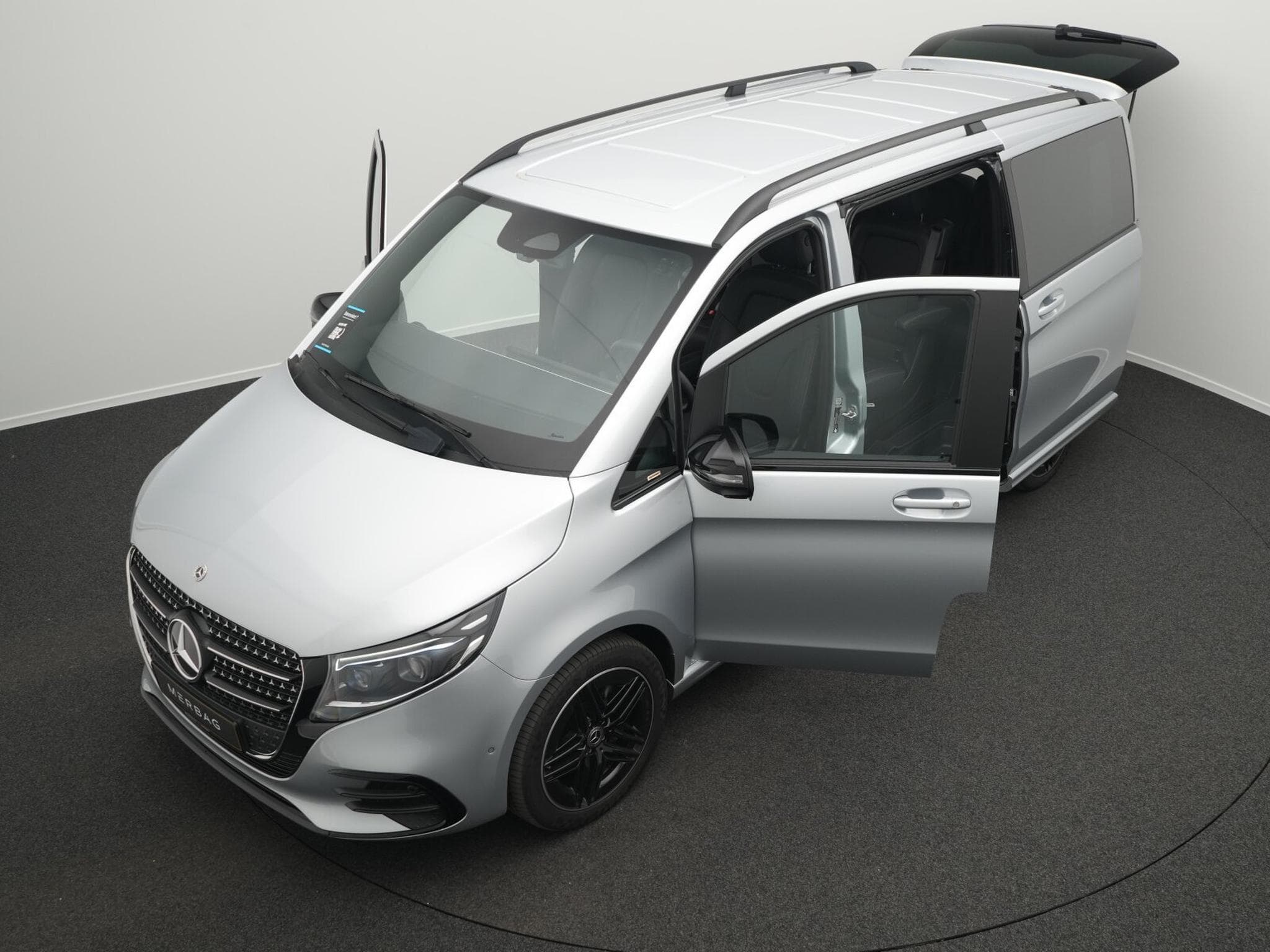 Mercedes V d RWD Avantgarde lang (2024) - Photo 12