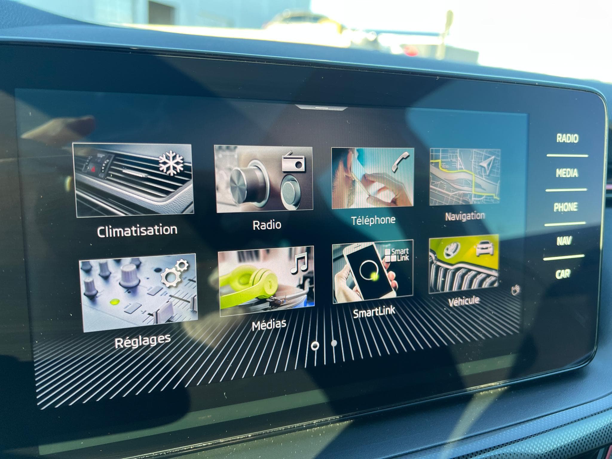 Skoda Scala MONTE CARLO 1.5 TSI 150CV DSG7 (2022) - Photo 10