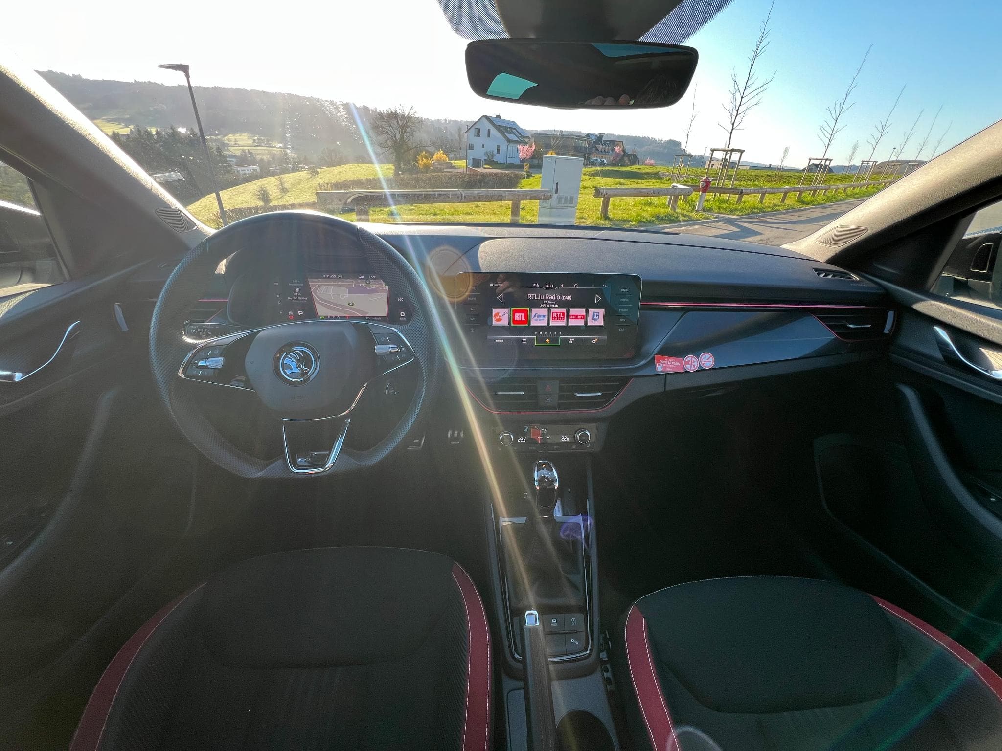 Skoda Scala MONTE CARLO 1.5 TSI 150CV DSG7 (2022) - Photo 5