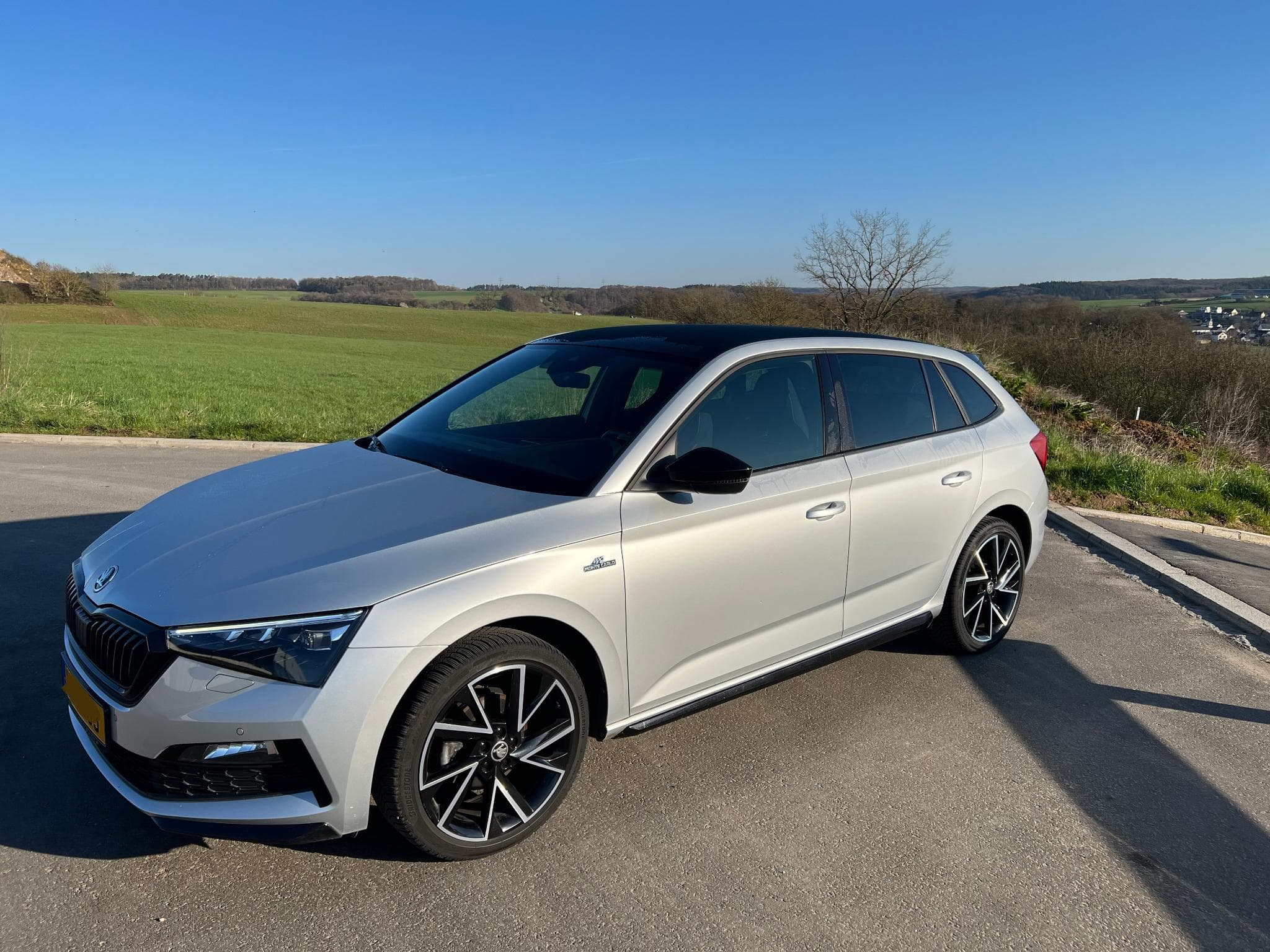 Skoda Scala MONTE CARLO 1.5 TSI 150CV DSG7 (2022) - Photo 9