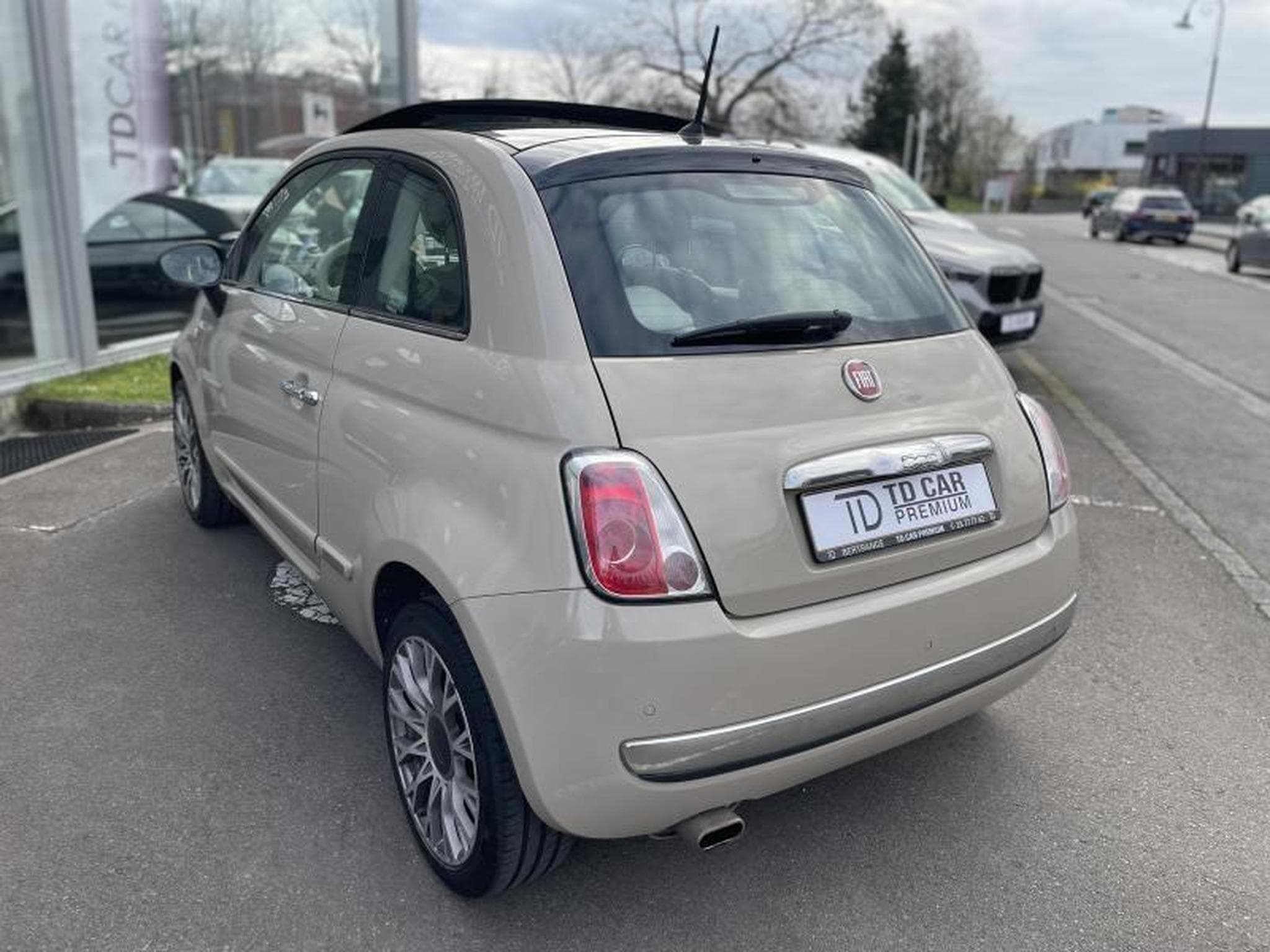 Fiat 500 1.2 LOUNGE Toit Ouvrant (2015) - Photo 13