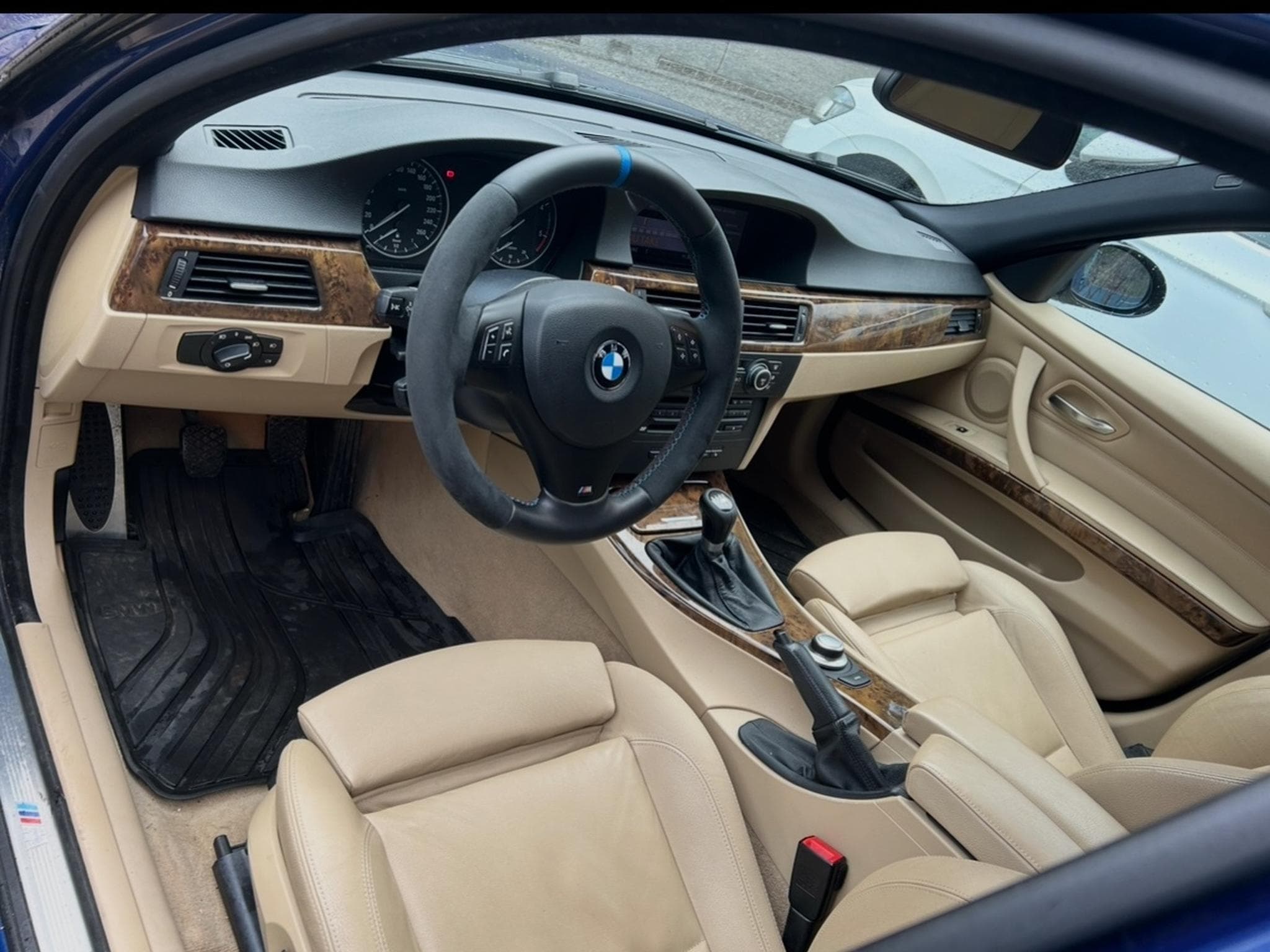 BMW 320 M-Paket (2007) - Photo 2