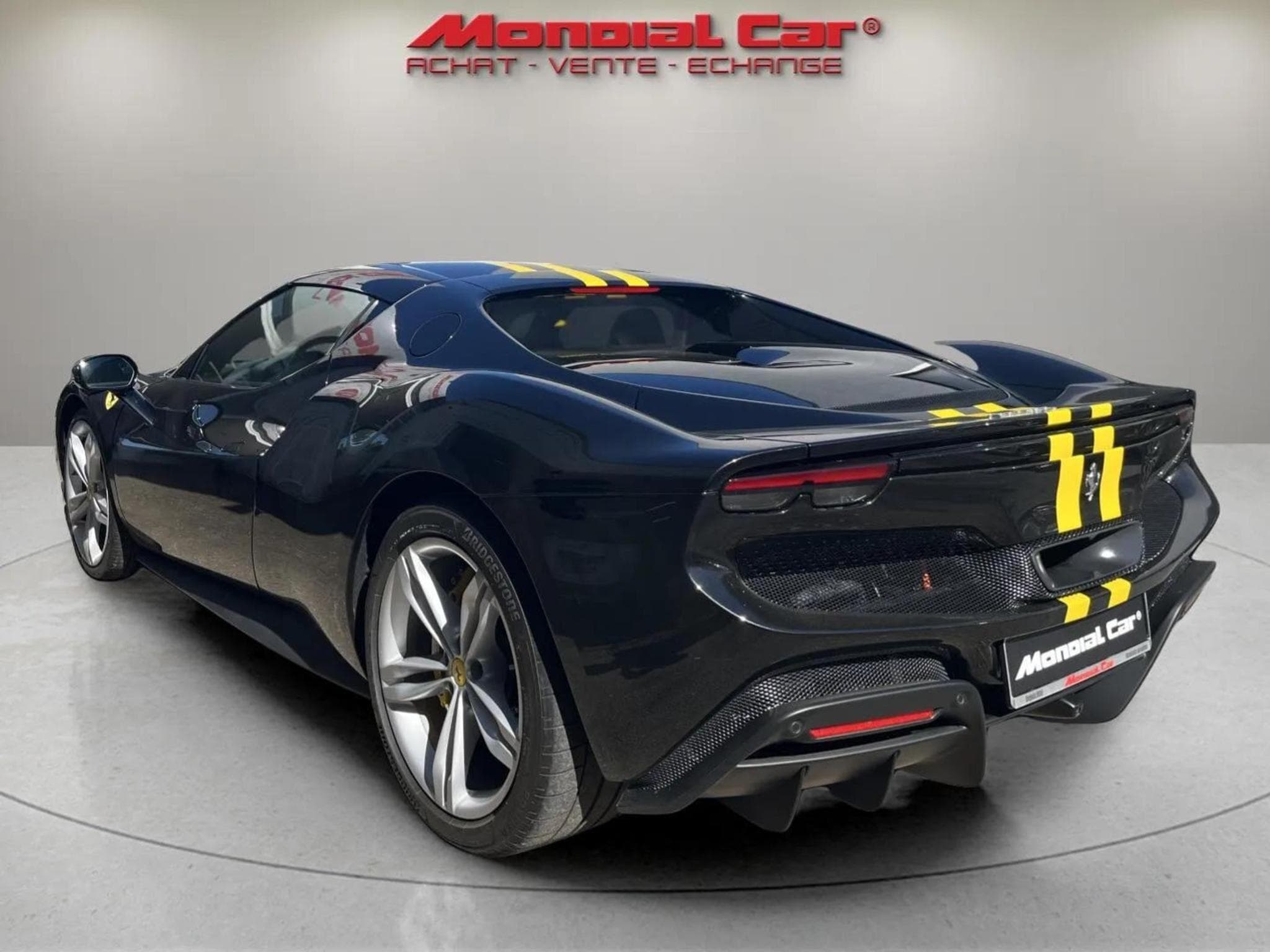 Ferrari 296 GTB (2024) - Photo 4