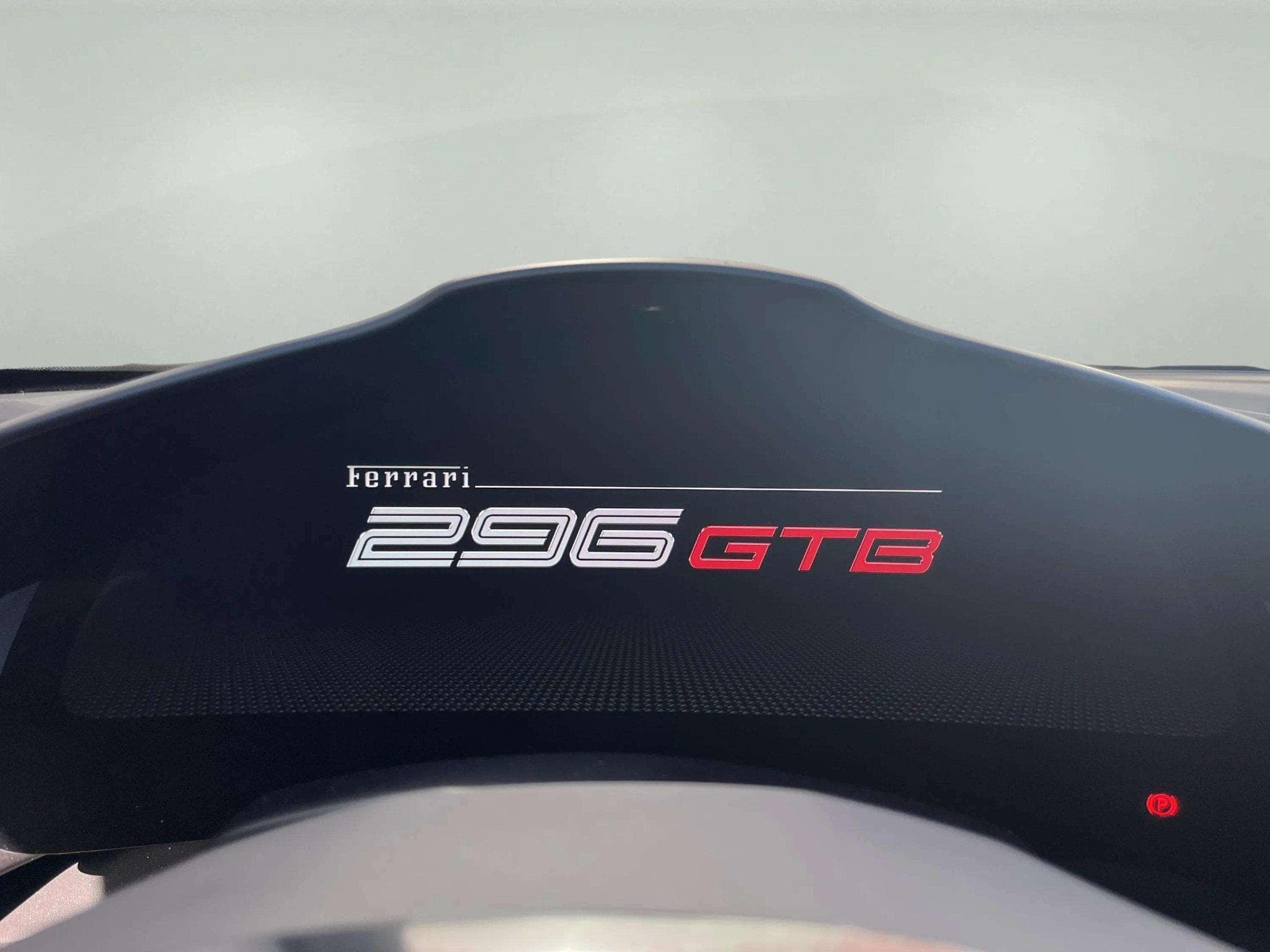 Ferrari 296 GTB (2024) - Photo 8