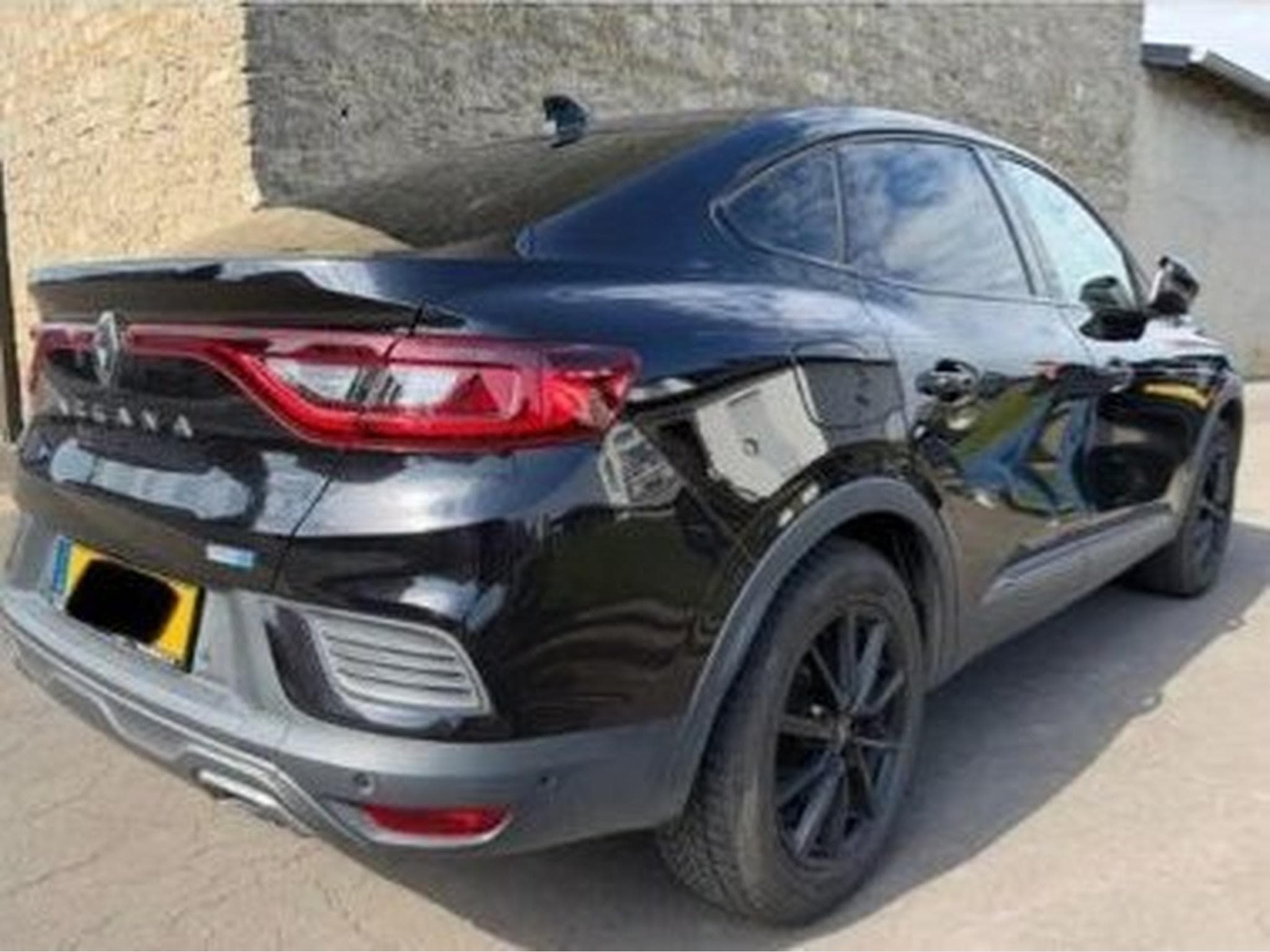 Renault Arkana E-Tech RS Line (2021) - Photo 2