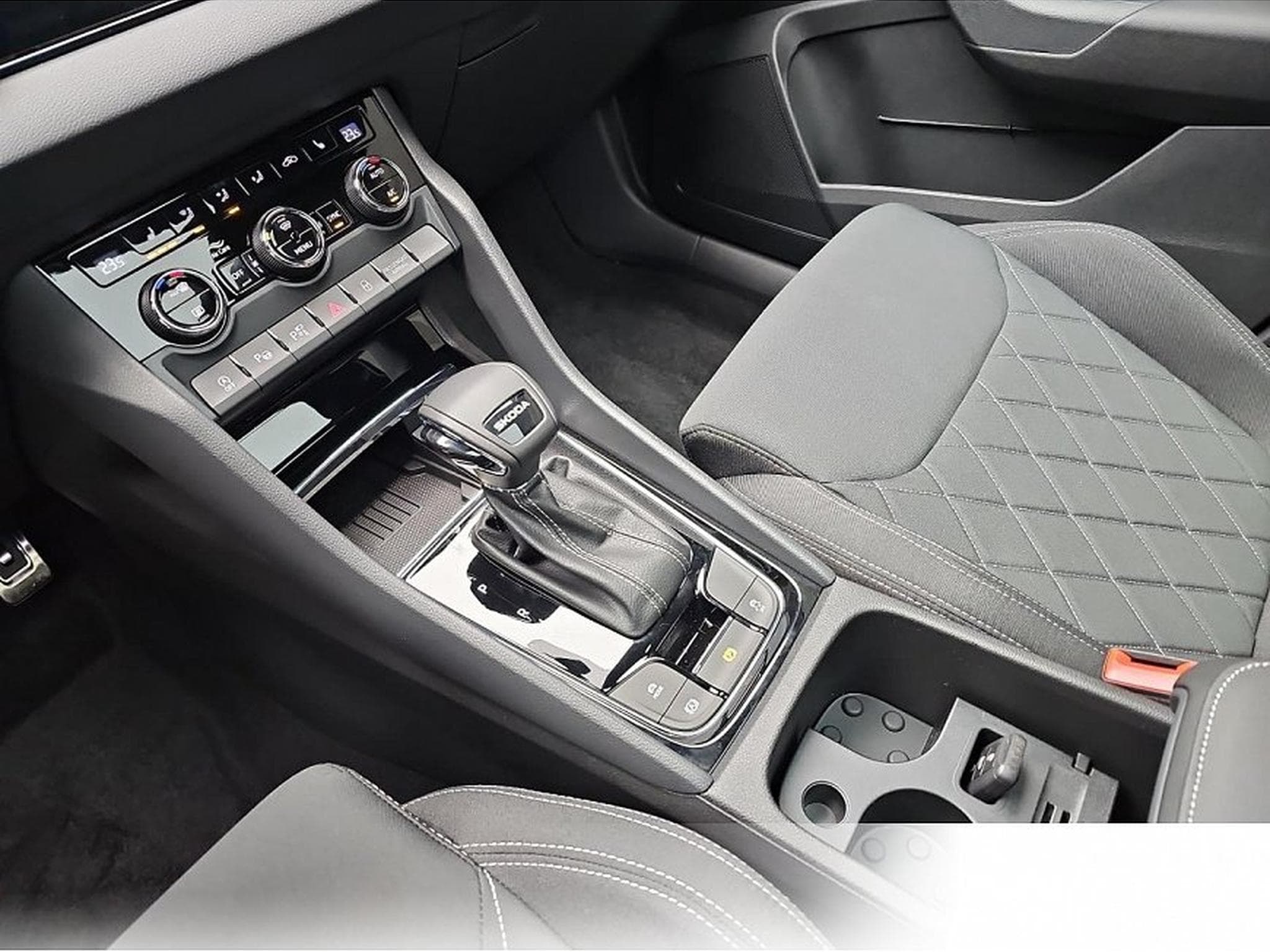 Skoda Karoq (2026) - Foto 11