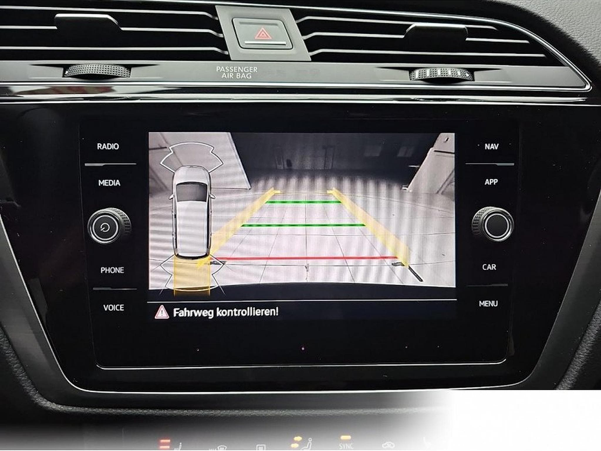 VW Touran (2026) - Foto 9