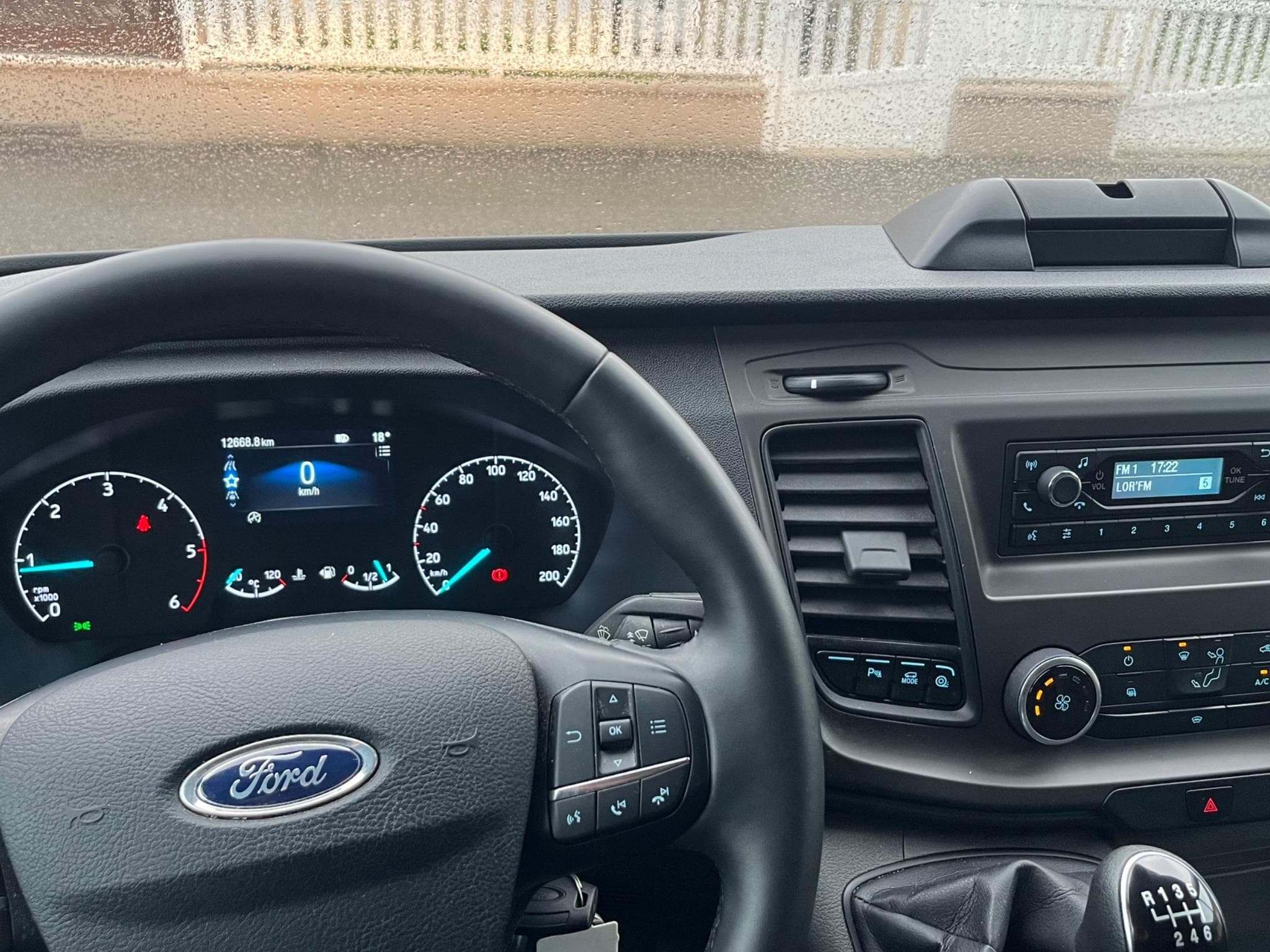 Ford Transit Confort (2024) - Foto 6