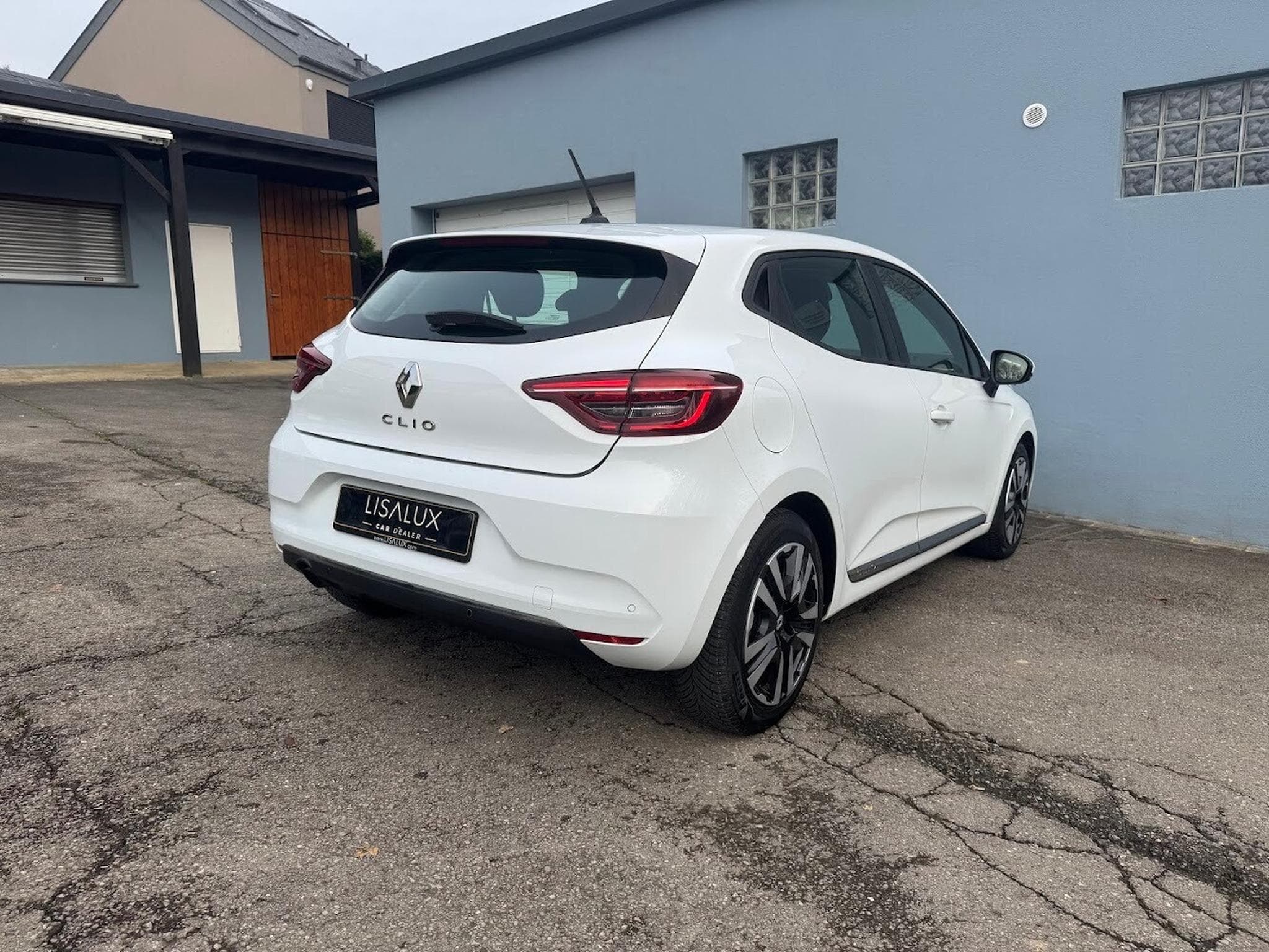 Renault Clio V 1,0 TCE 100 CV CORPORATE EDITION APPLECARPLAY 1 ERE MAIN (2020) - Photo 6