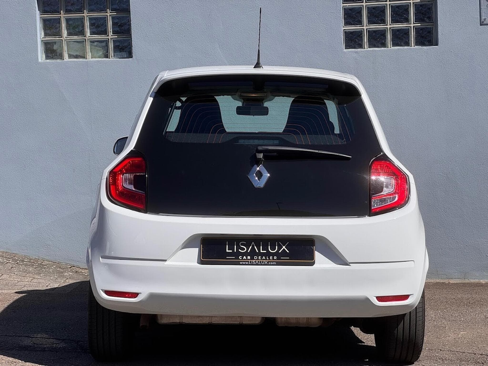 Renault Twingo 0.9 SCE 65 CV ZEN 1ERE MAIN CARNET (2020) - Photo 4