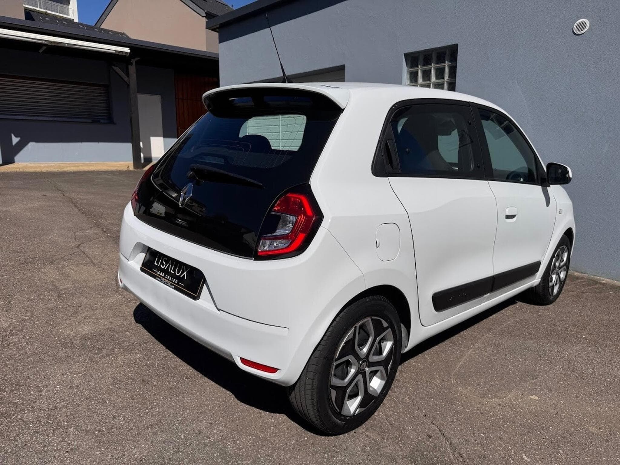 Renault Twingo 0.9 SCE 65 CV ZEN 1ERE MAIN CARNET (2020) - Photo 6