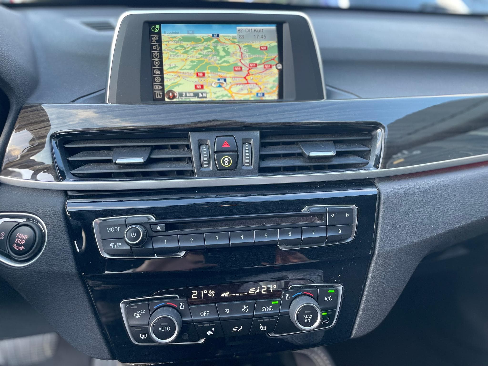 BMW X1 20i xDrive XLine Auto (2016) - Foto 9