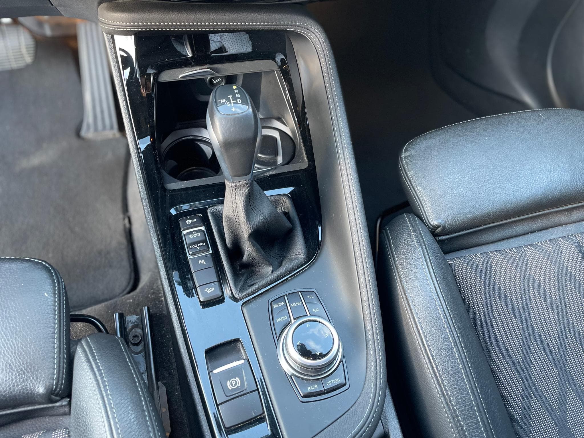 BMW X1 20i xDrive XLine Auto (2016) - Foto 10