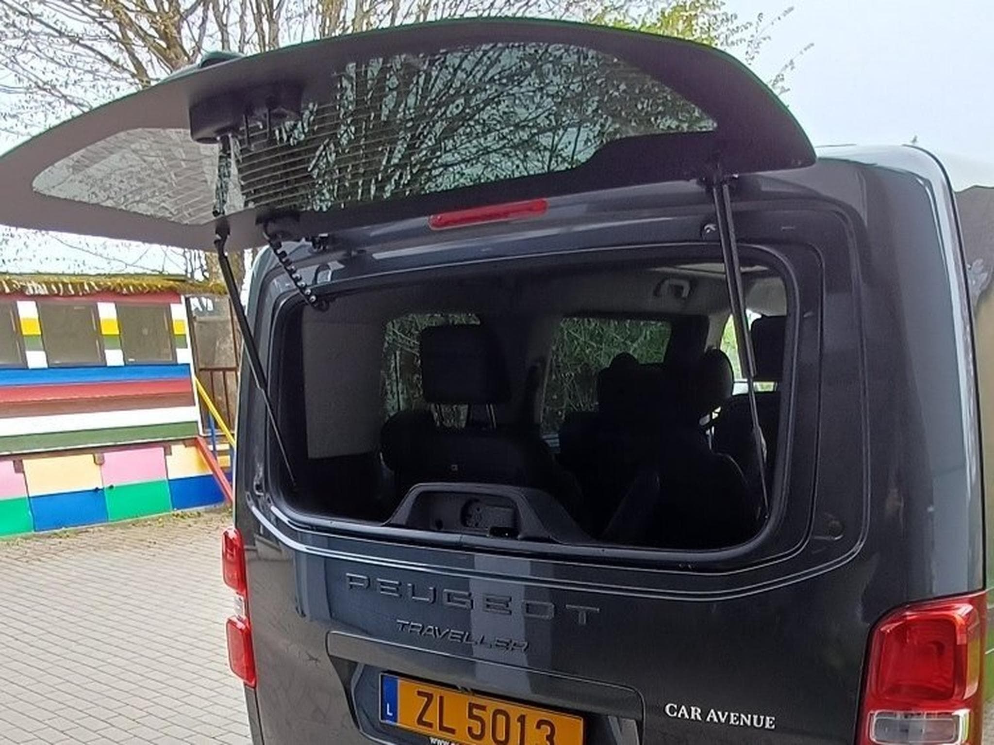 Peugeot Traveller 2.2 Diesel 180 EAT8 Allure L2 (2026) - Photo 5