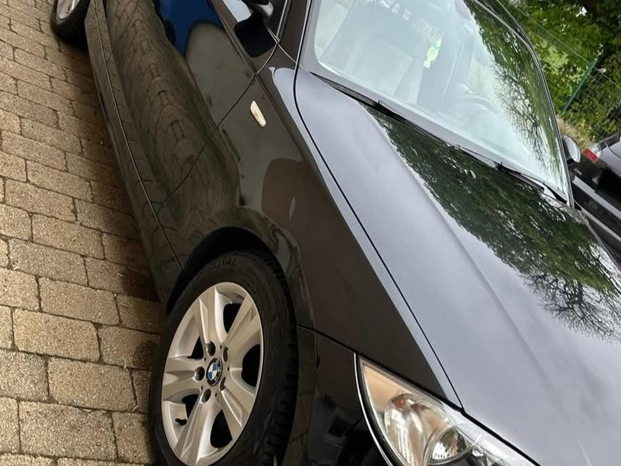 BMW 118 HATCH (2011) - Photo 3