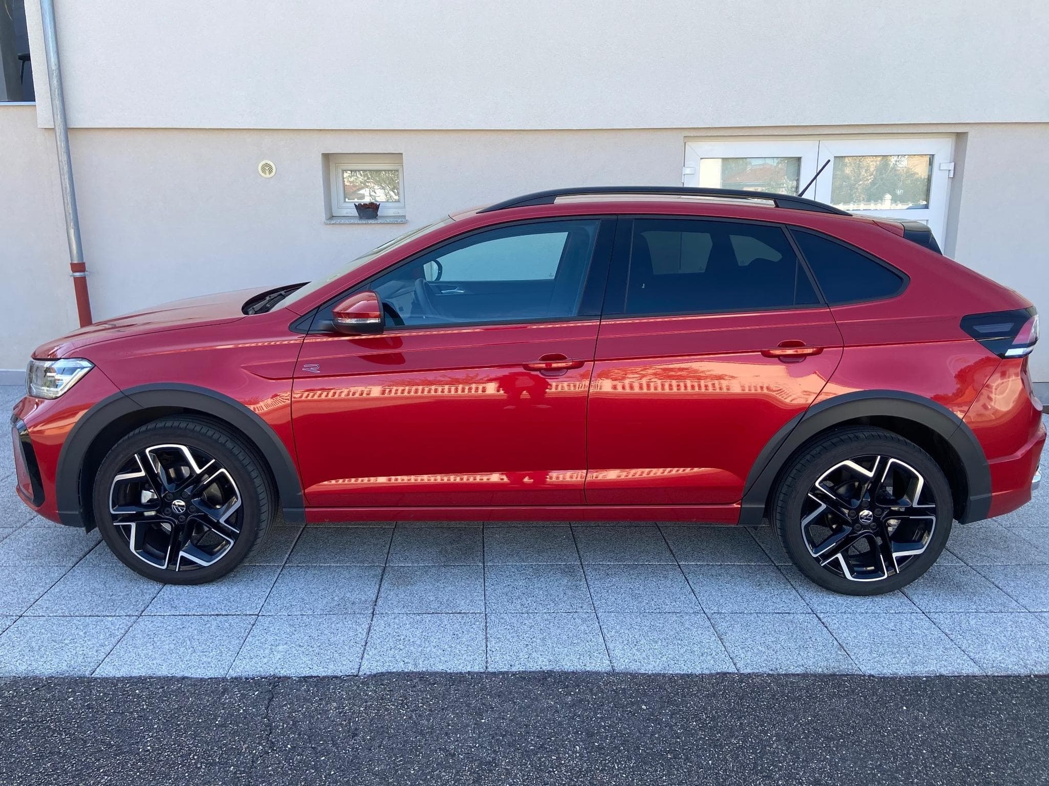 VW Taigo Taigo 1.0 TSI 115 DSG R-Line Matrix (2025) - Photo 1