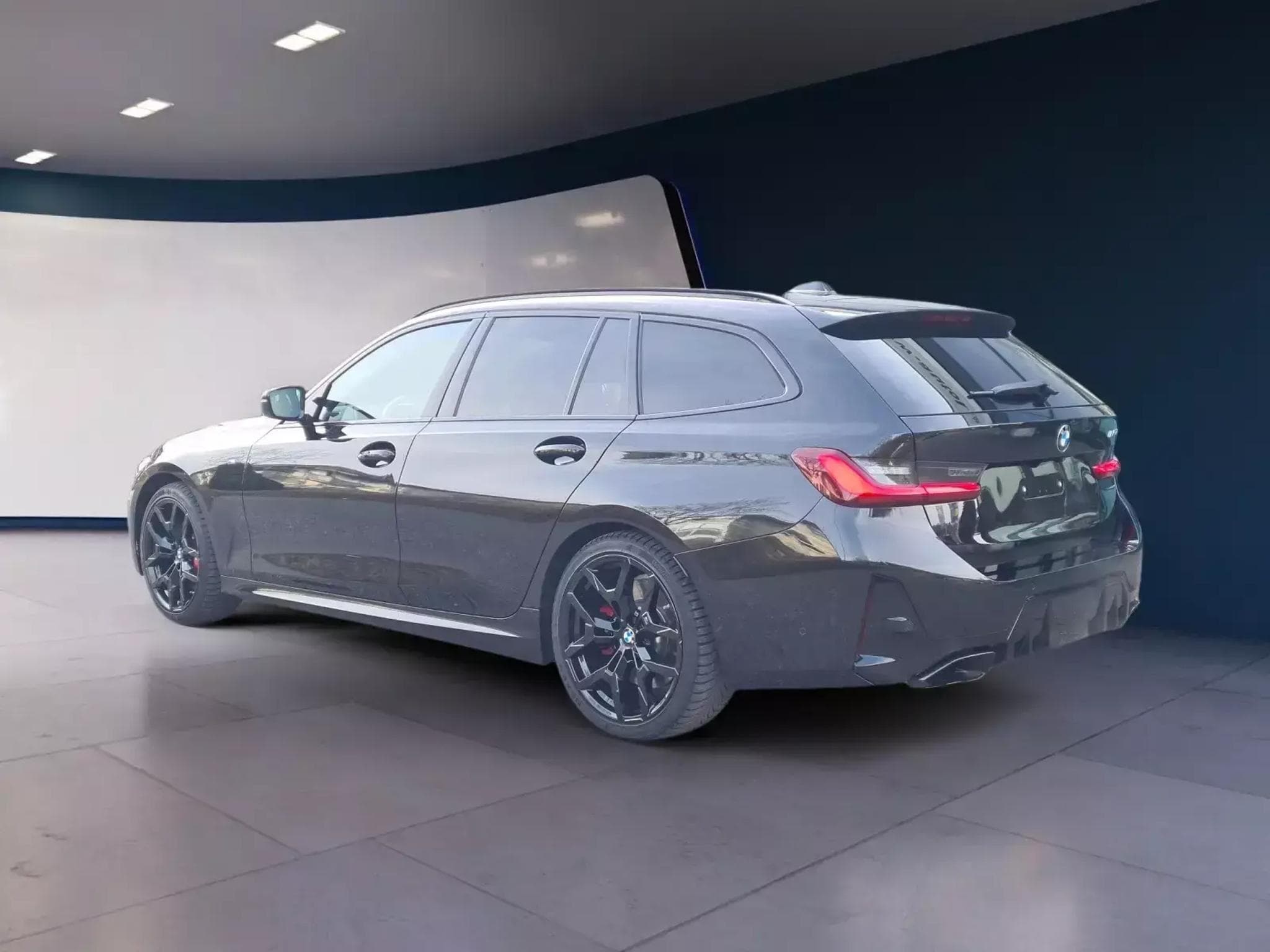 BMW M340d xDrive Touring M Sport Pro (2025) - Photo 3