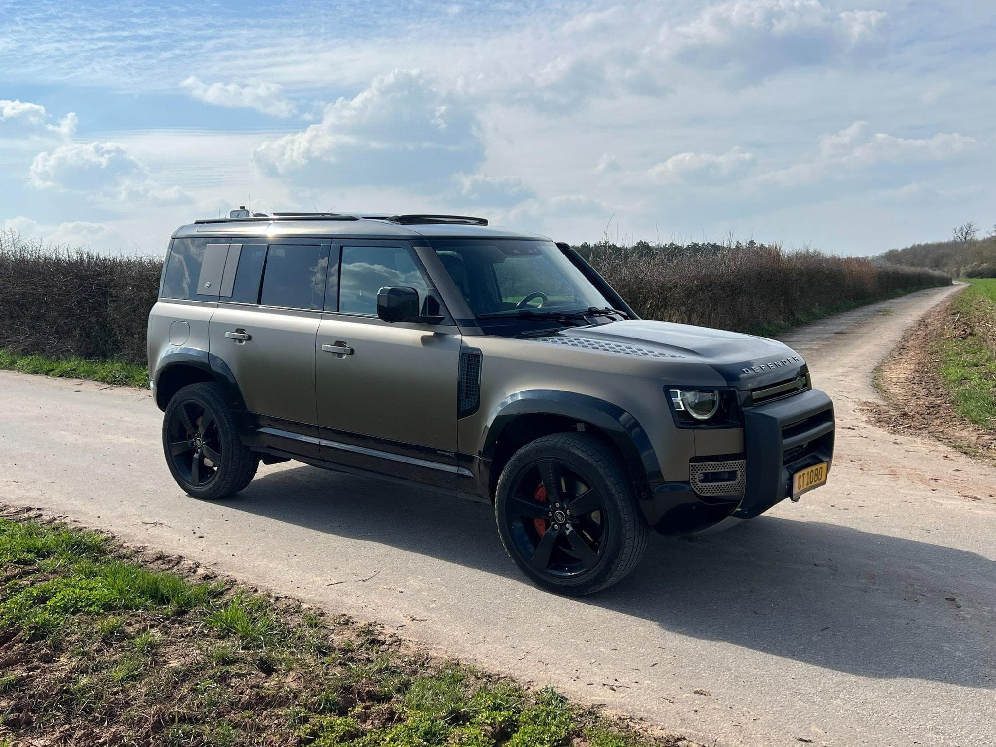 Land-Rover Defender 110 P400 X (2022) - Foto 2