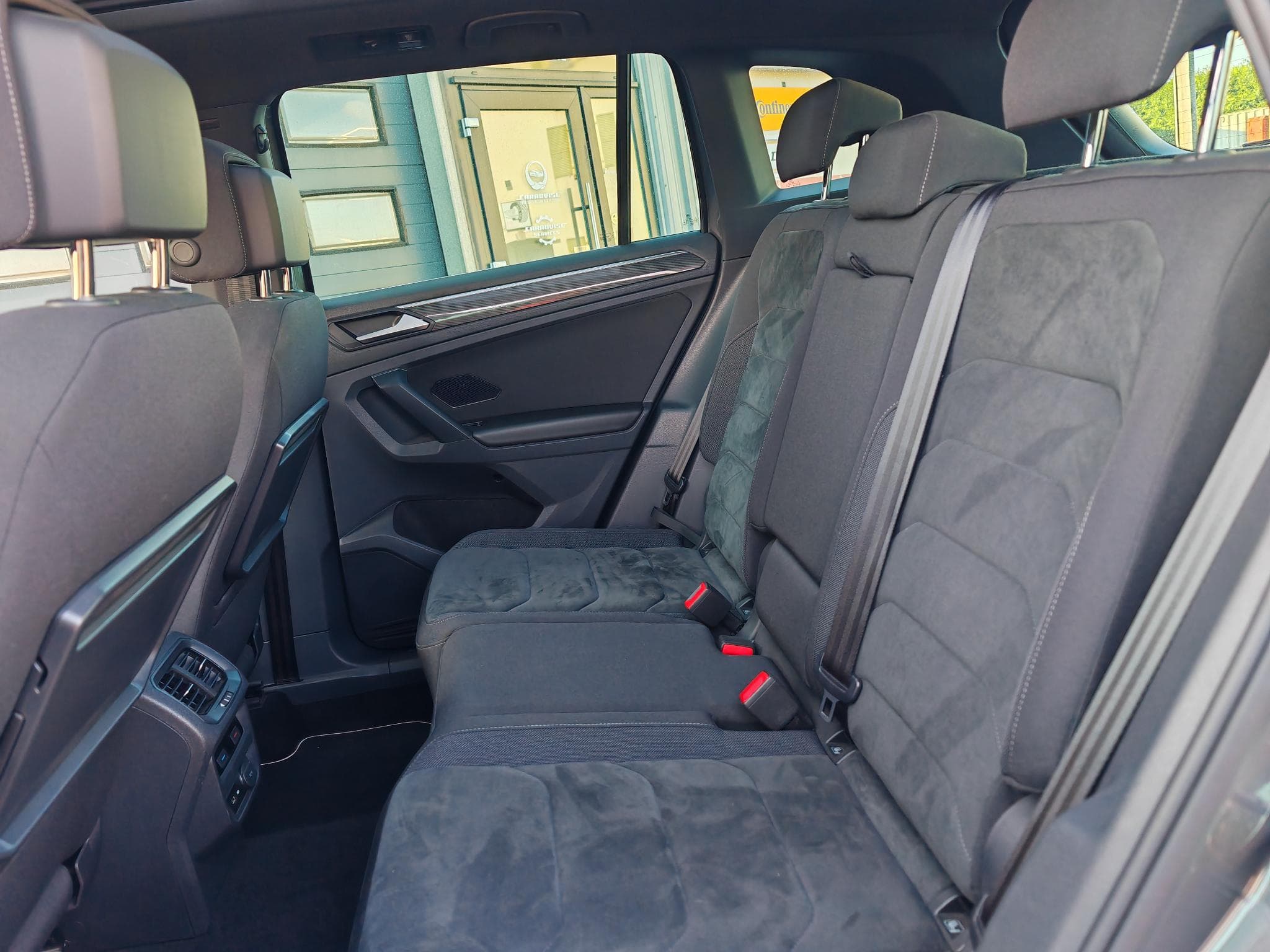 VW Tiguan R-Line 2.0 Tdi 4*4 DSG (2019) - Photo 10