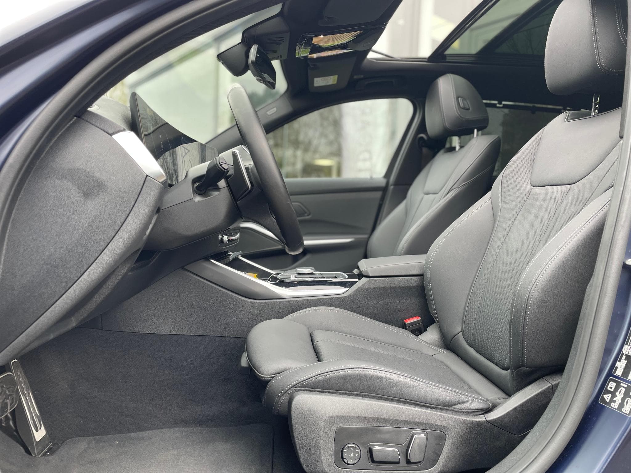 BMW Série 3 20 xDrive Touring M Auto Frozen blue (2024) - Photo 7