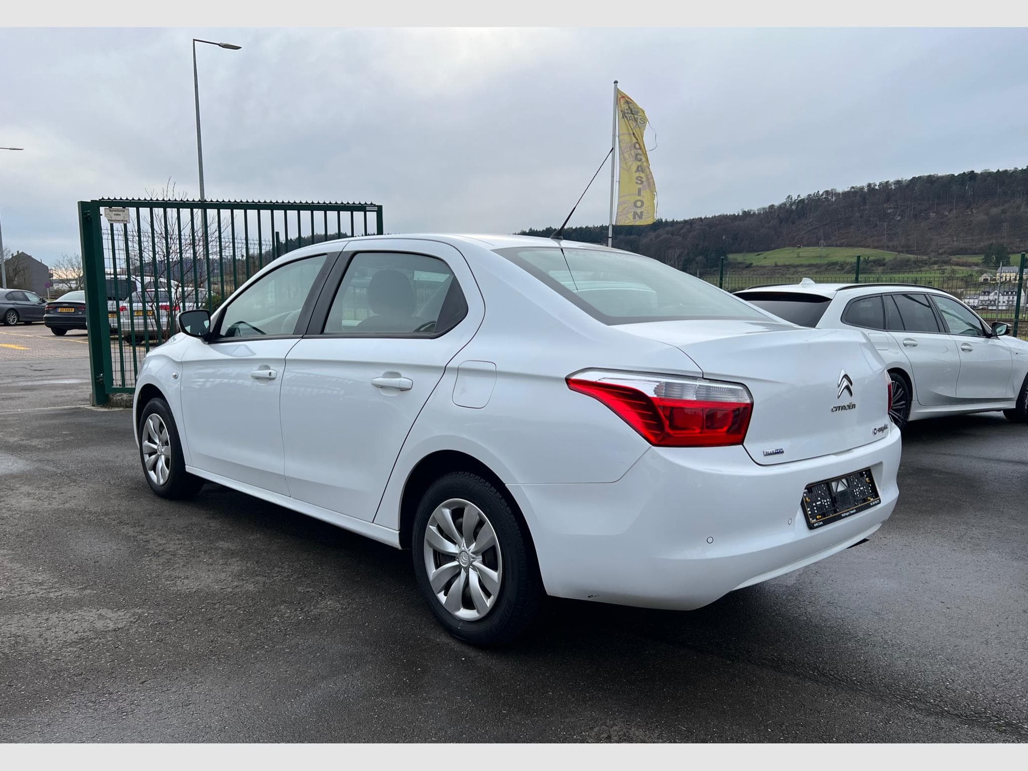 Citroën C-Elysée 1.6 HDi 100CV Selection (2016) - Photo 2