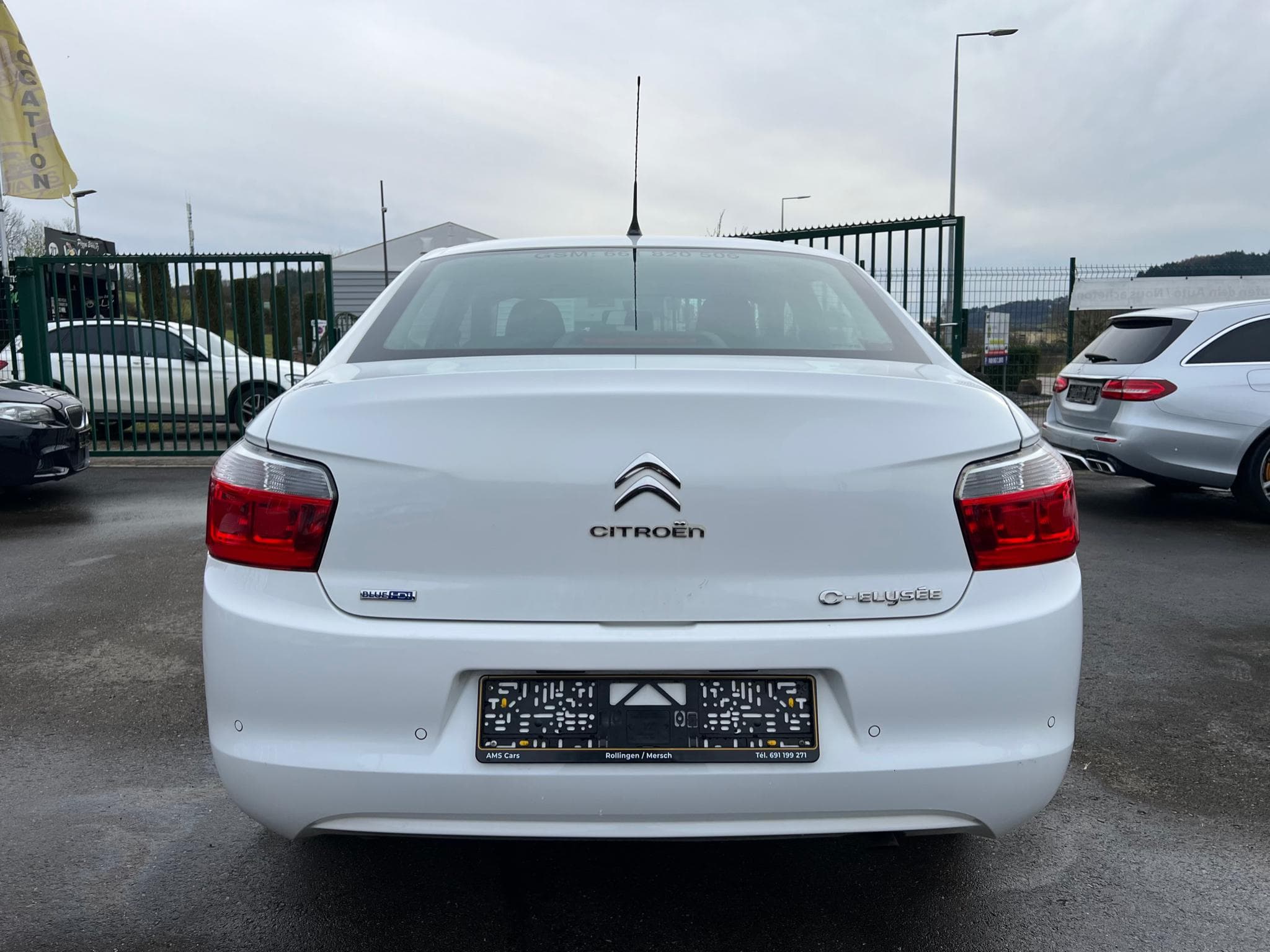 Citroën C-Elysée 1.6 HDi 100CV Selection (2016) - Photo 6