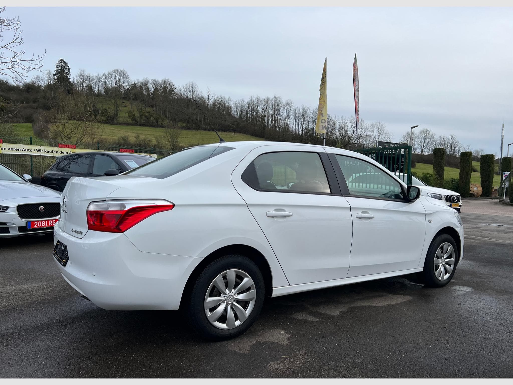 Citroën C-Elysée 1.6 HDi 100CV Selection (2016) - Photo 4